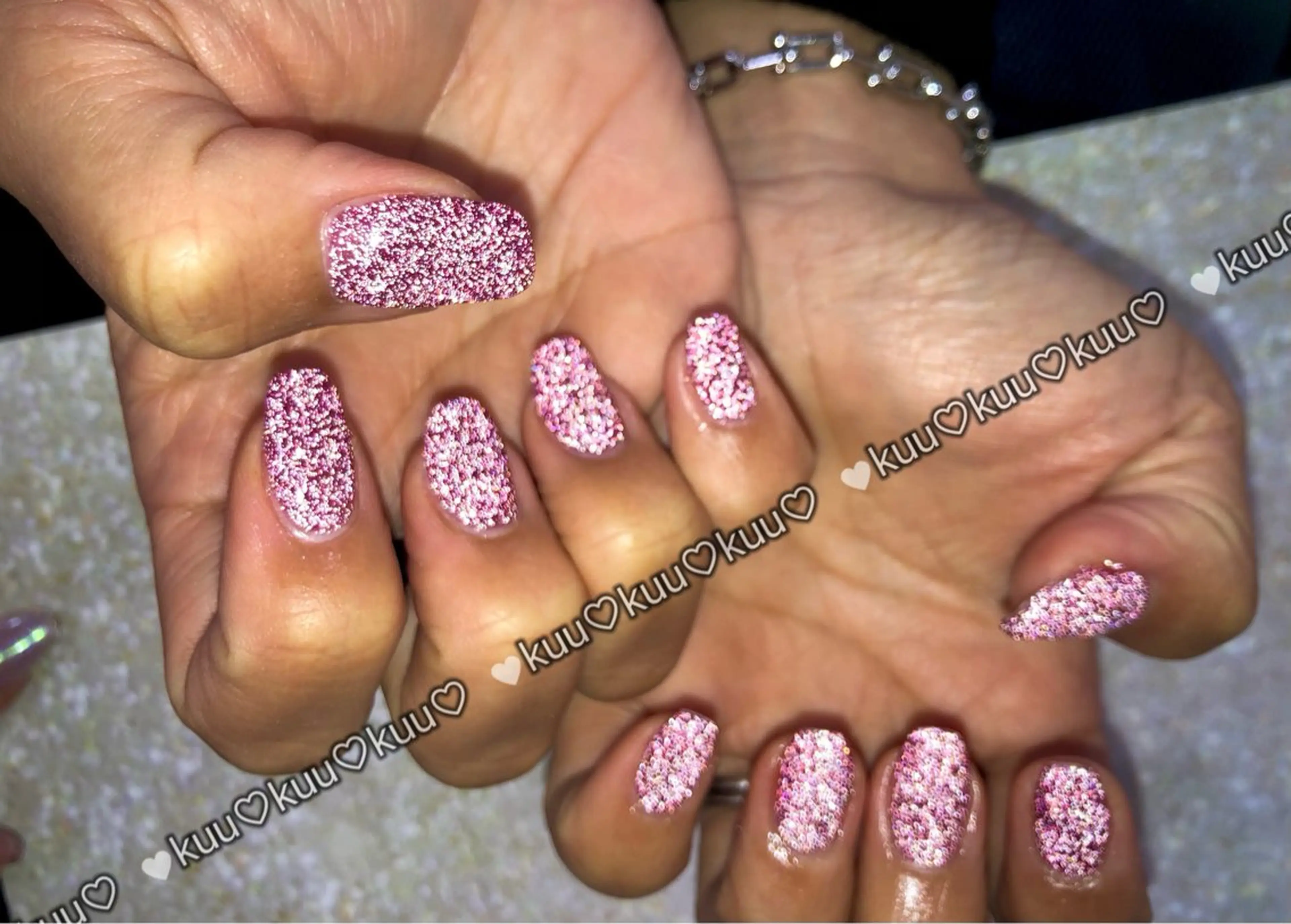 ミディアム サロンku'u所属・salon kuuのネイルデザイン