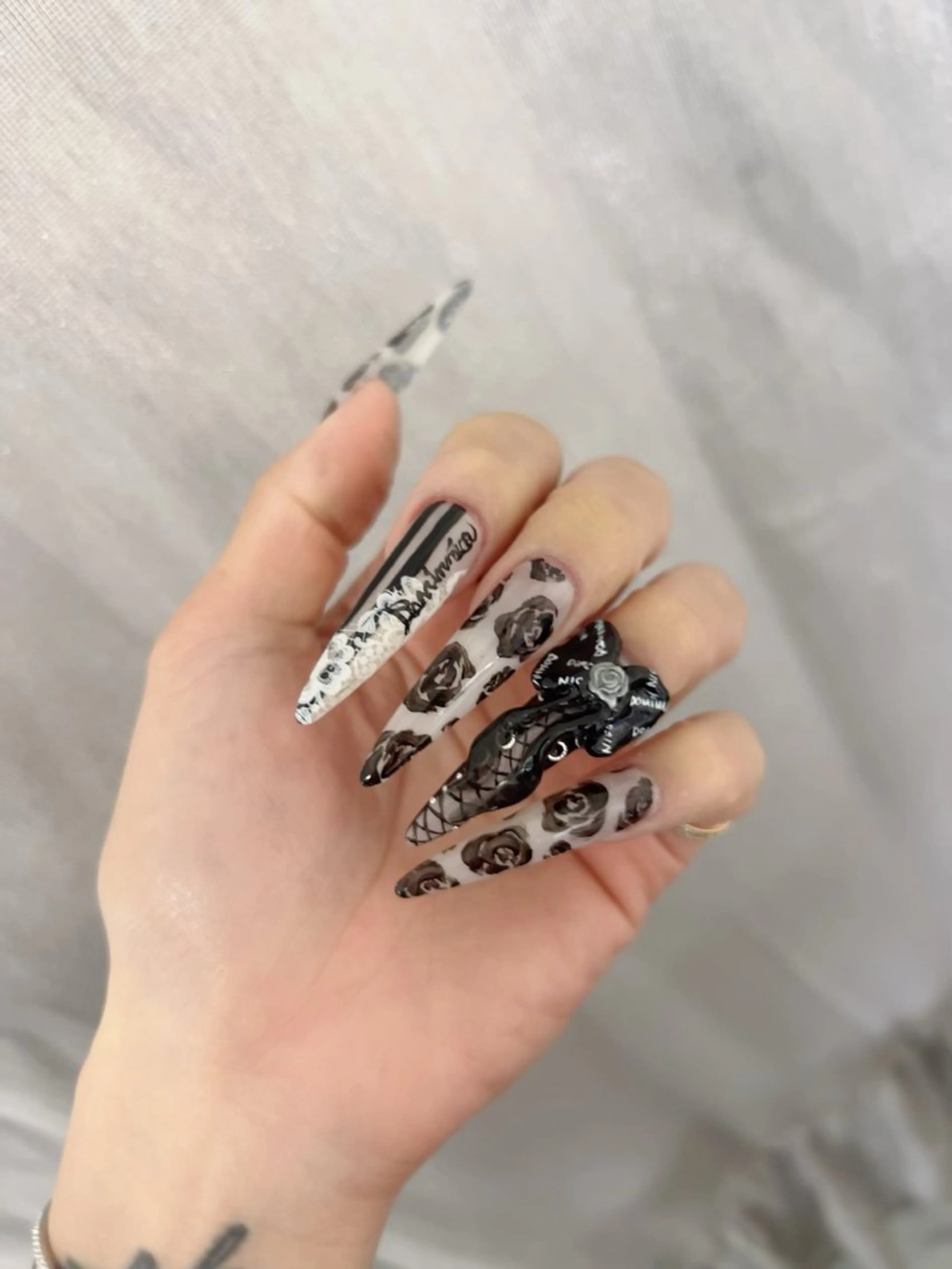 ネイル ONIKA Nail 表参道A4徒歩2分のネイルデザイン