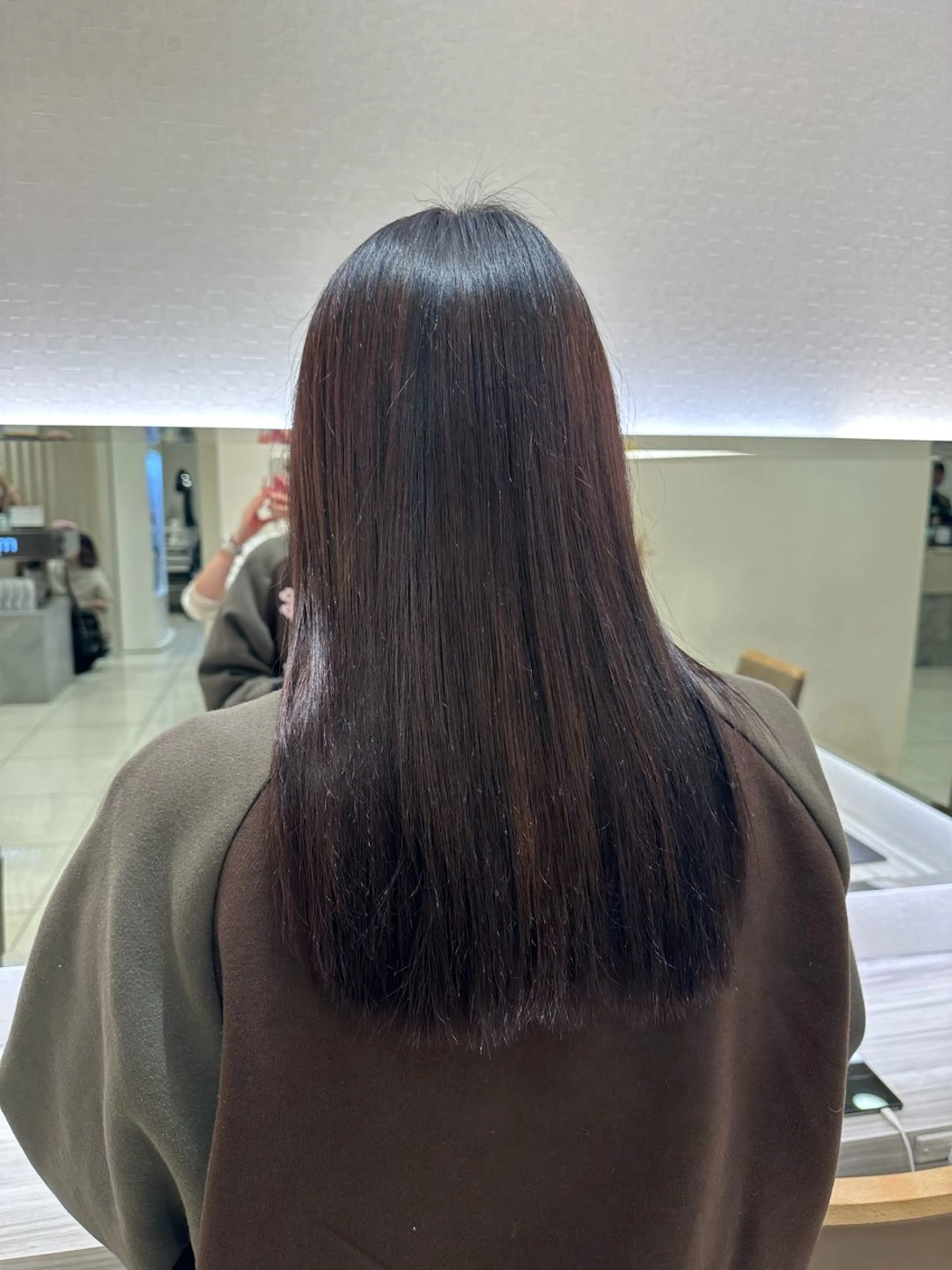 セミロング カラー タイトボブ個性派カラ ーAKANEのヘアスタイル