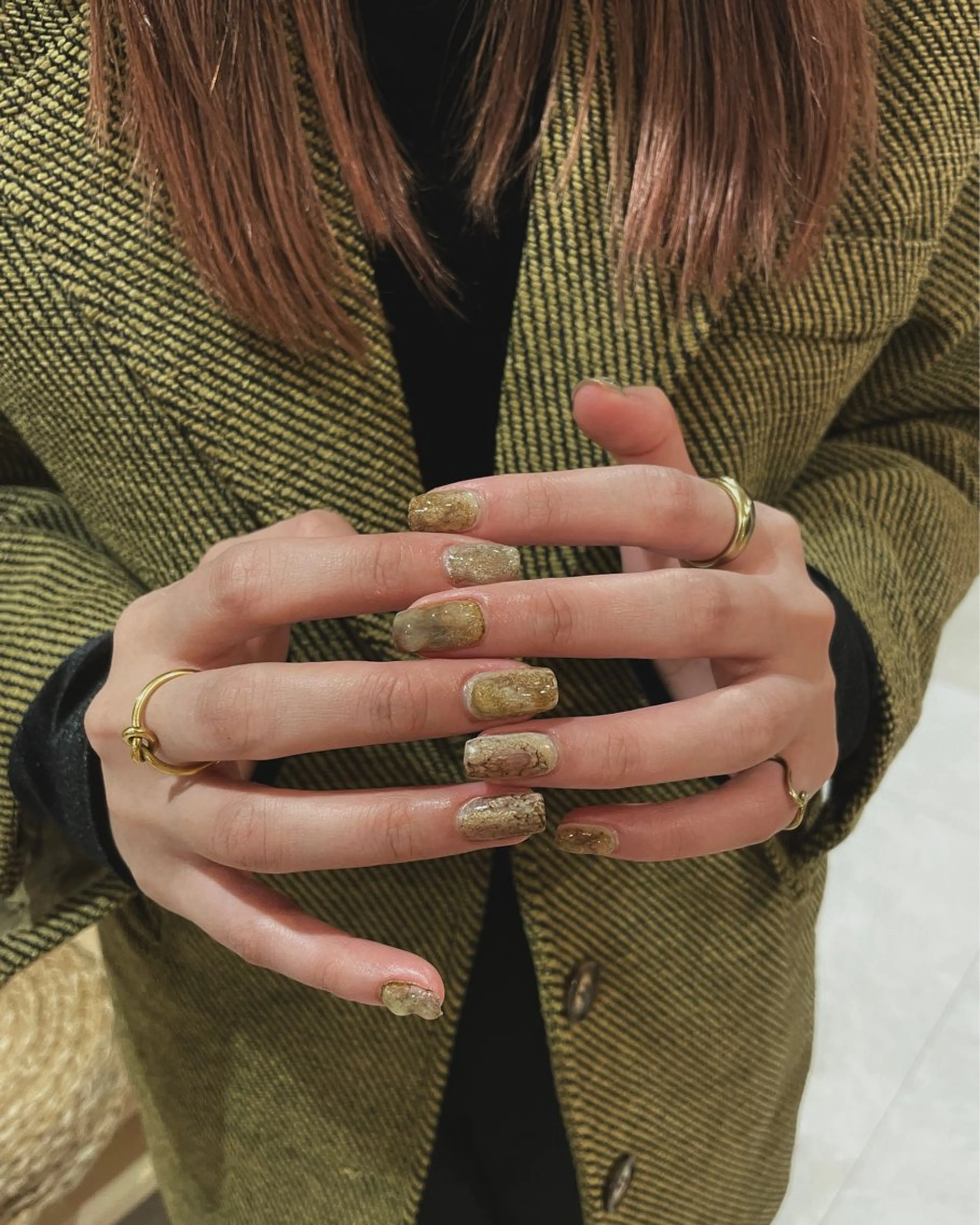 ネイル ミラーネイル ニュアンスネイル ぷっくりネイル ハンドネイル "achoe" コエ HARUNAのネイルデザイン