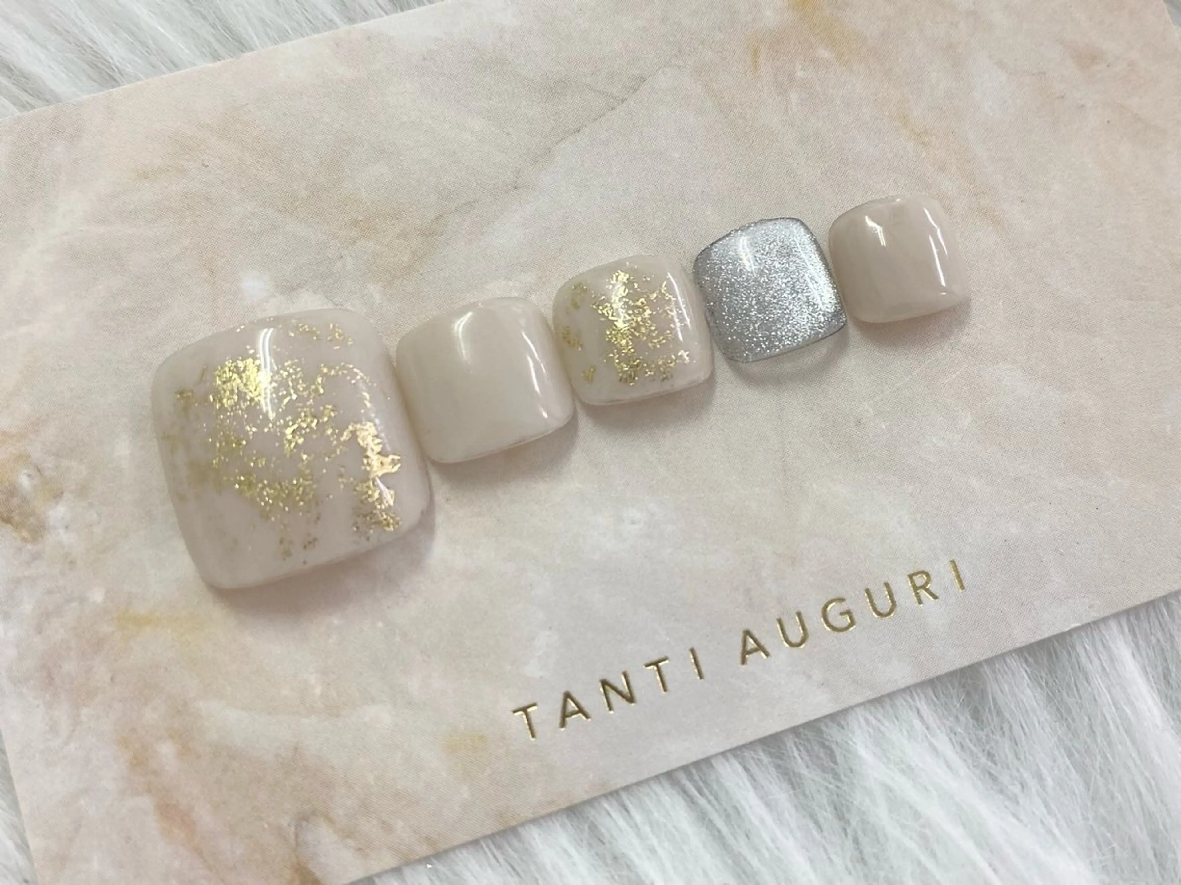 ネイル フットネイル reyel Aのネイルデザイン