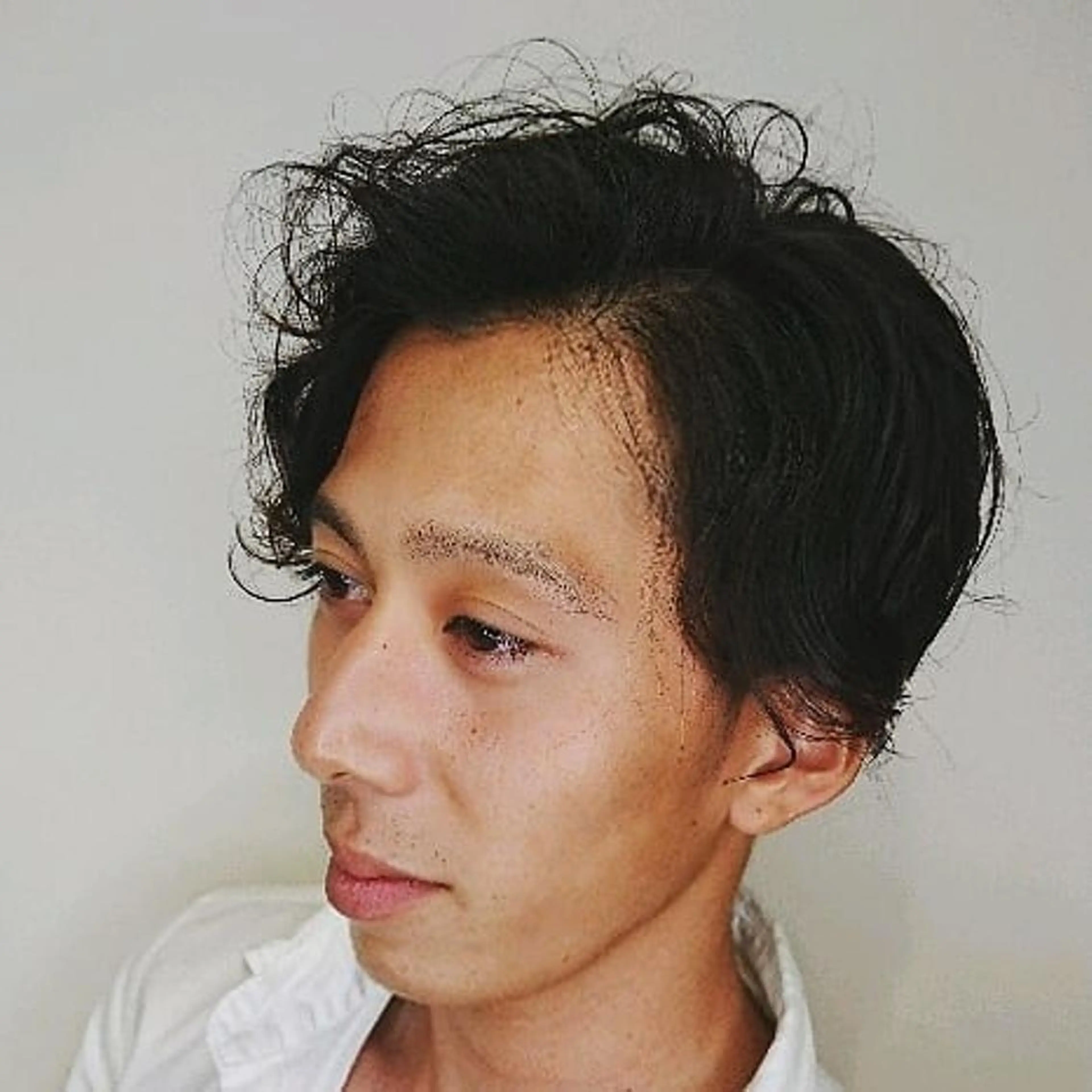 メンズ パーマ アップバング メンズブリーチ マッシュ メンズパーマ スパイラルパーマ ブリーチ/ヘアケア/ 艶髪/イギチハルのヘアスタイル