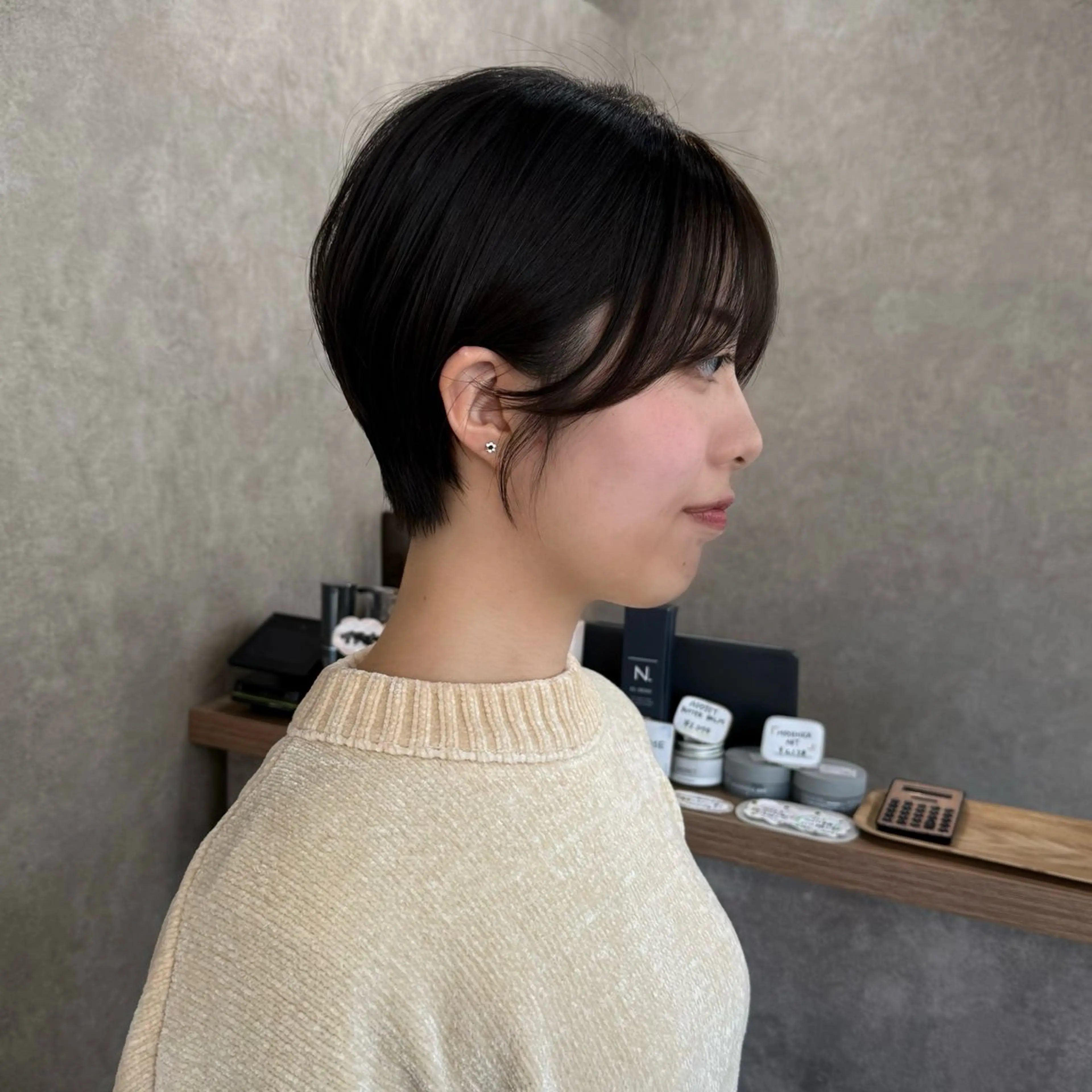 ショート カット ヘアカラー 丸みショート🧸 積田 佳奈のヘアスタイル