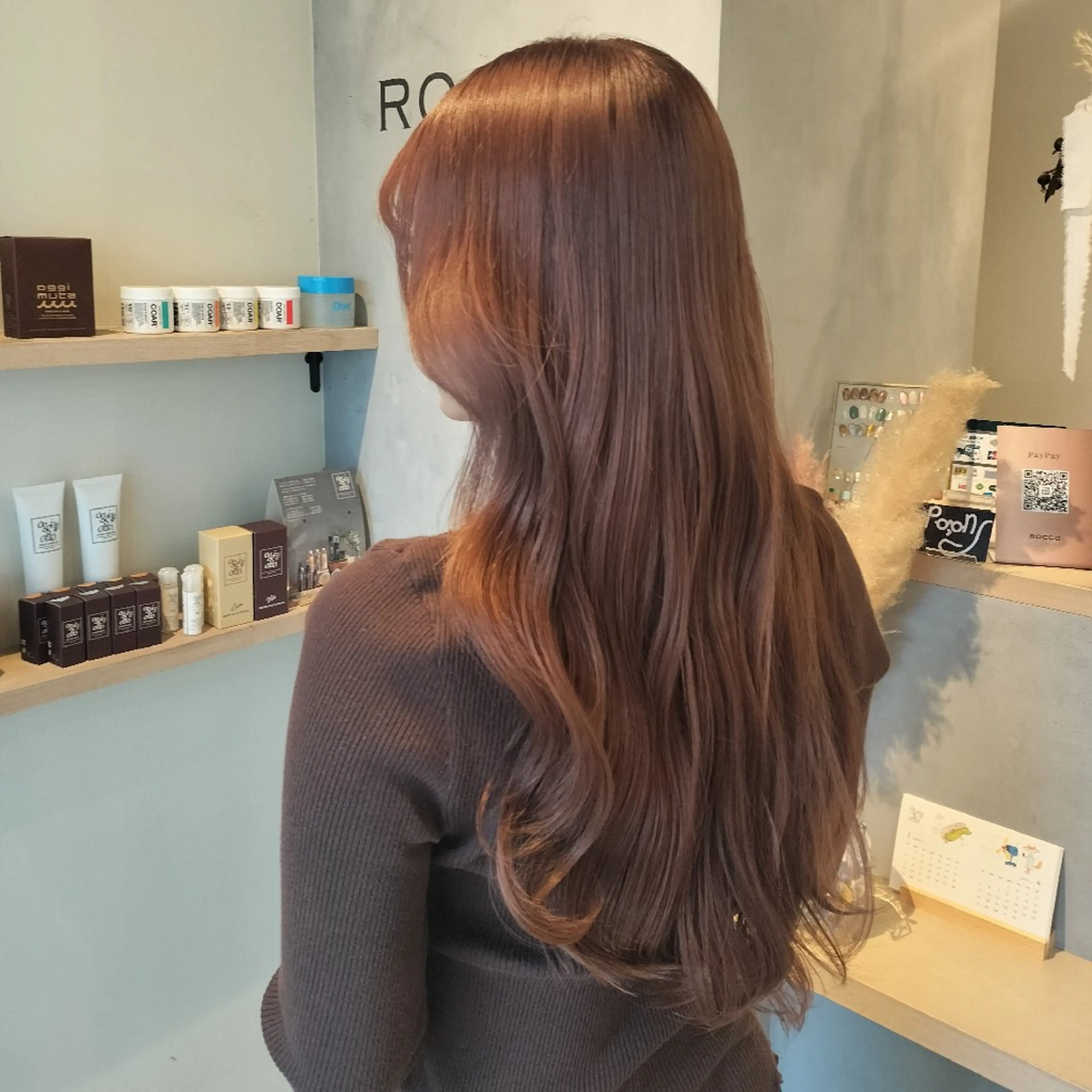 カラー HINAKO/ ROCCOのヘアスタイル