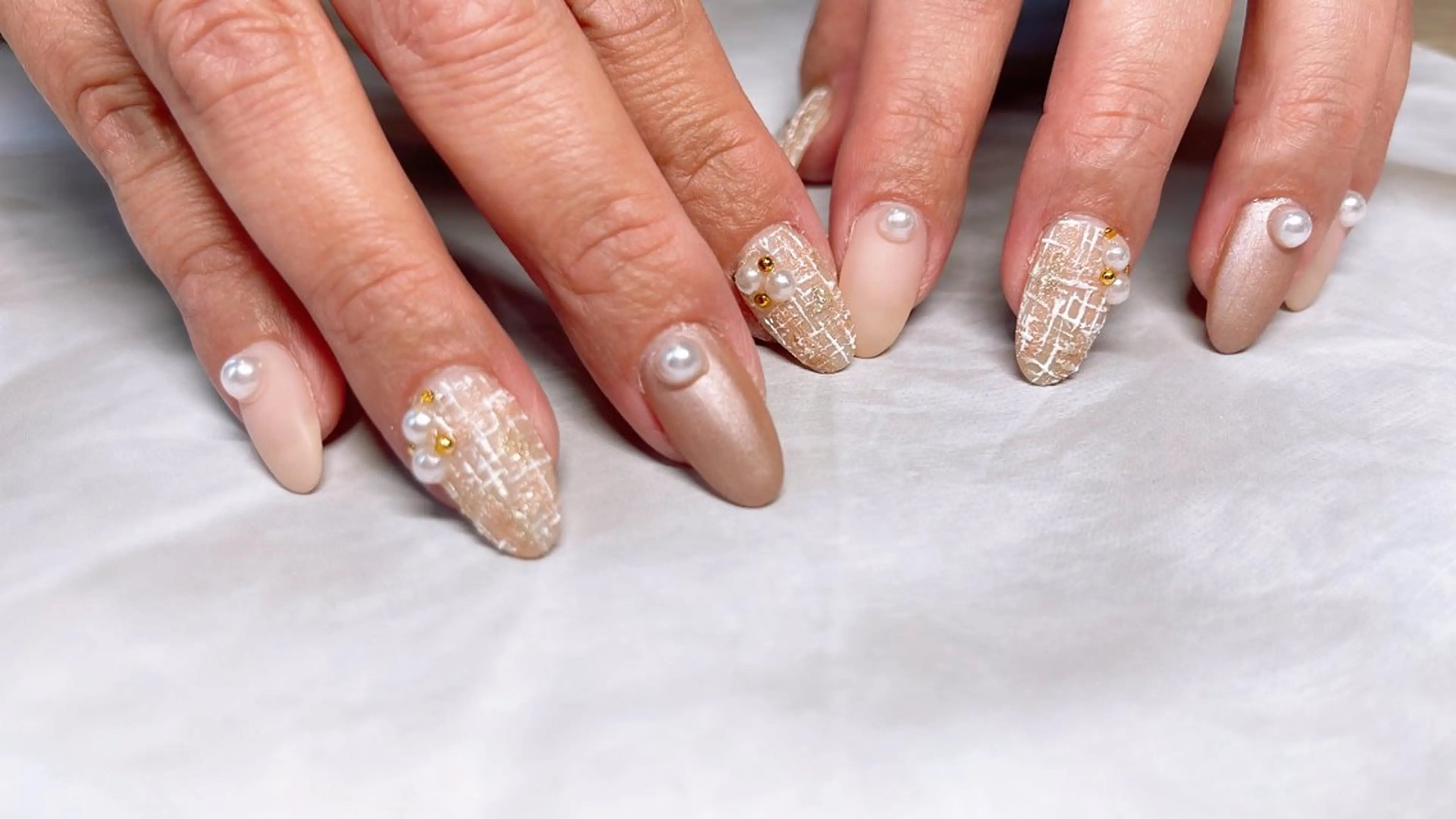 ネイル マットネイル 持ち込み ツイードネイル ハンドネイル フットネイル Collection Nailsaronのネイルデザイン