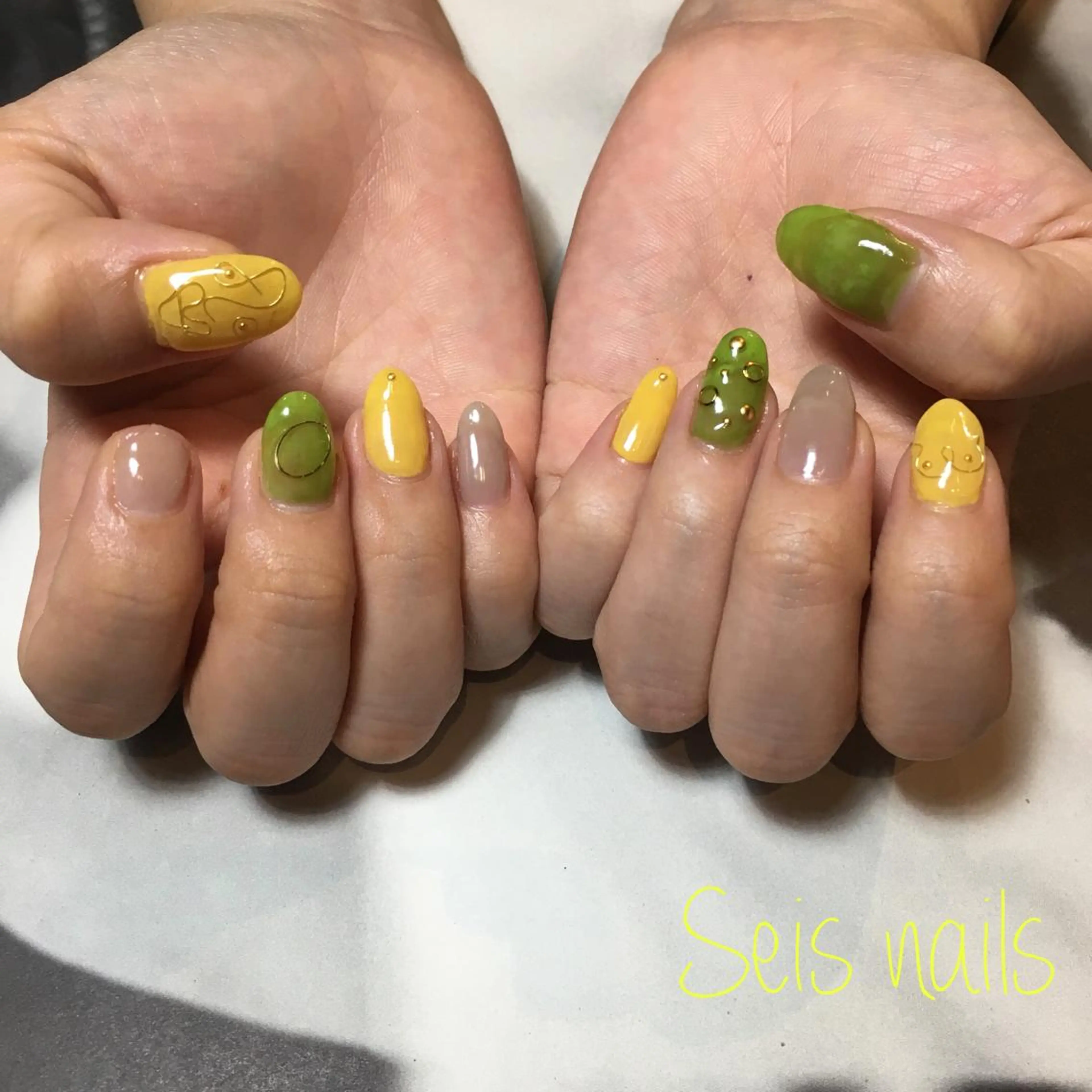 ネイル Seis Shihoのネイルデザイン