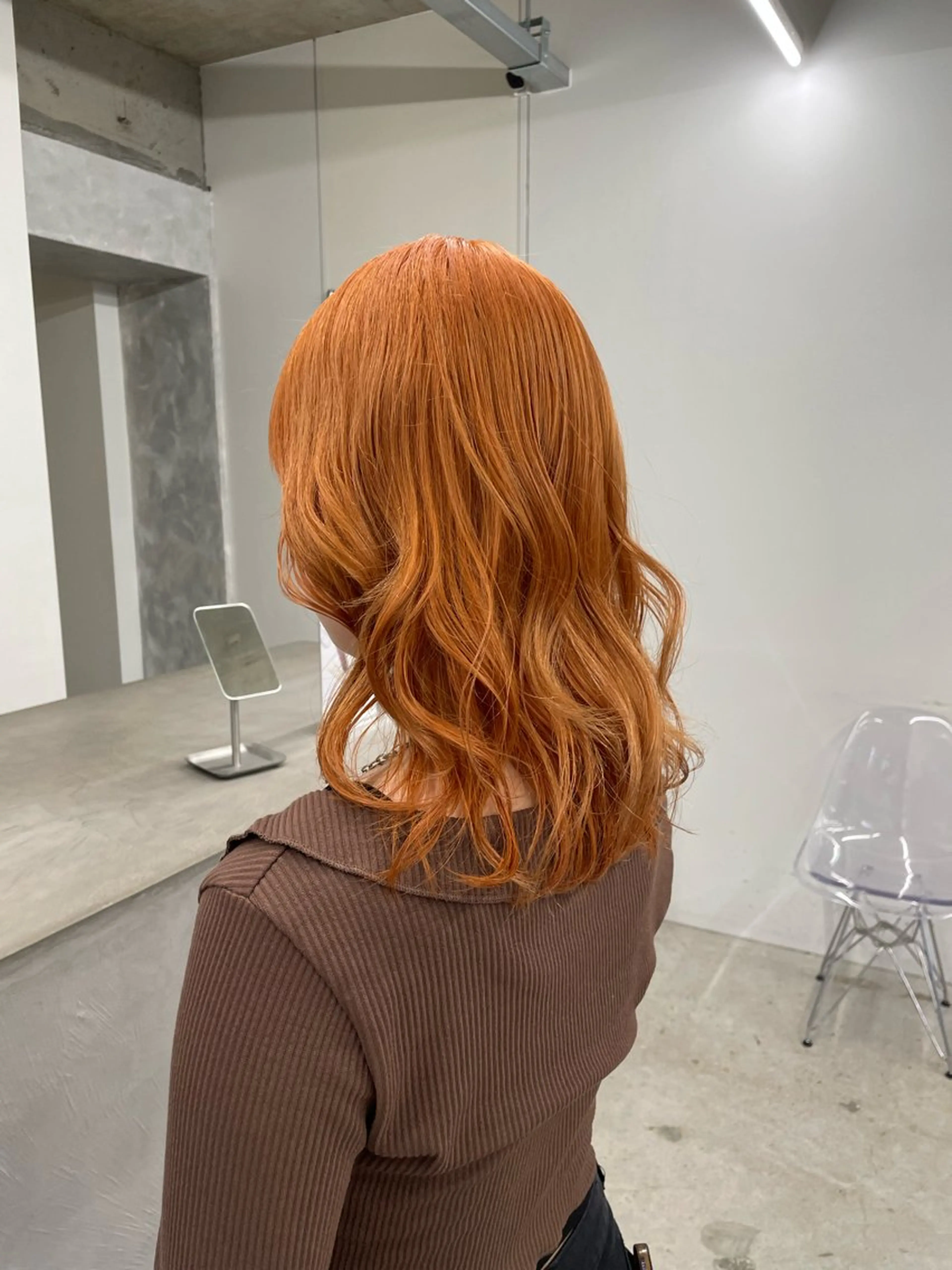 カラー 小出 萌恵のヘアスタイル