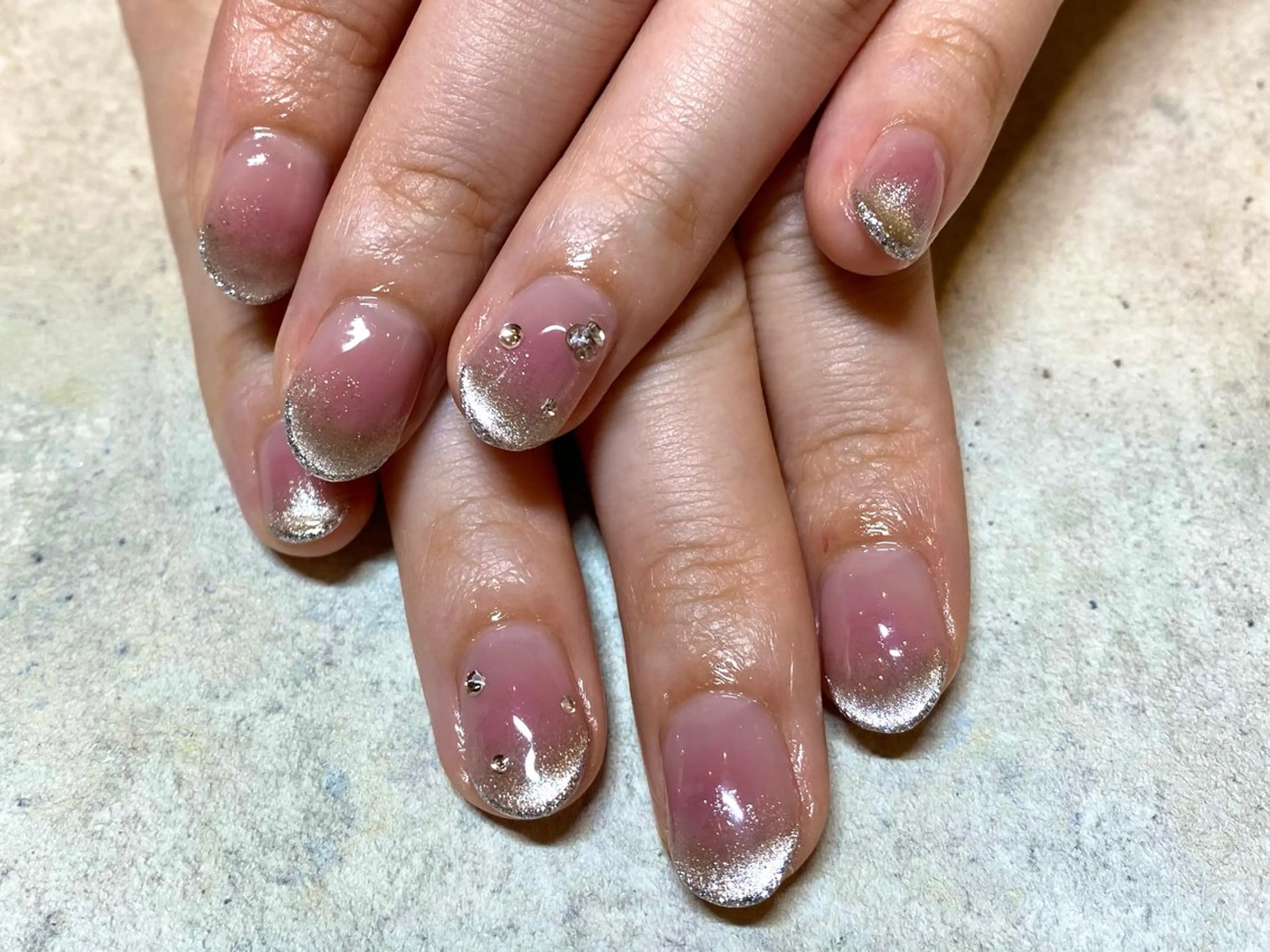 ネイル チークネイル Rose lash所属・Roselash Rukiのネイルデザイン