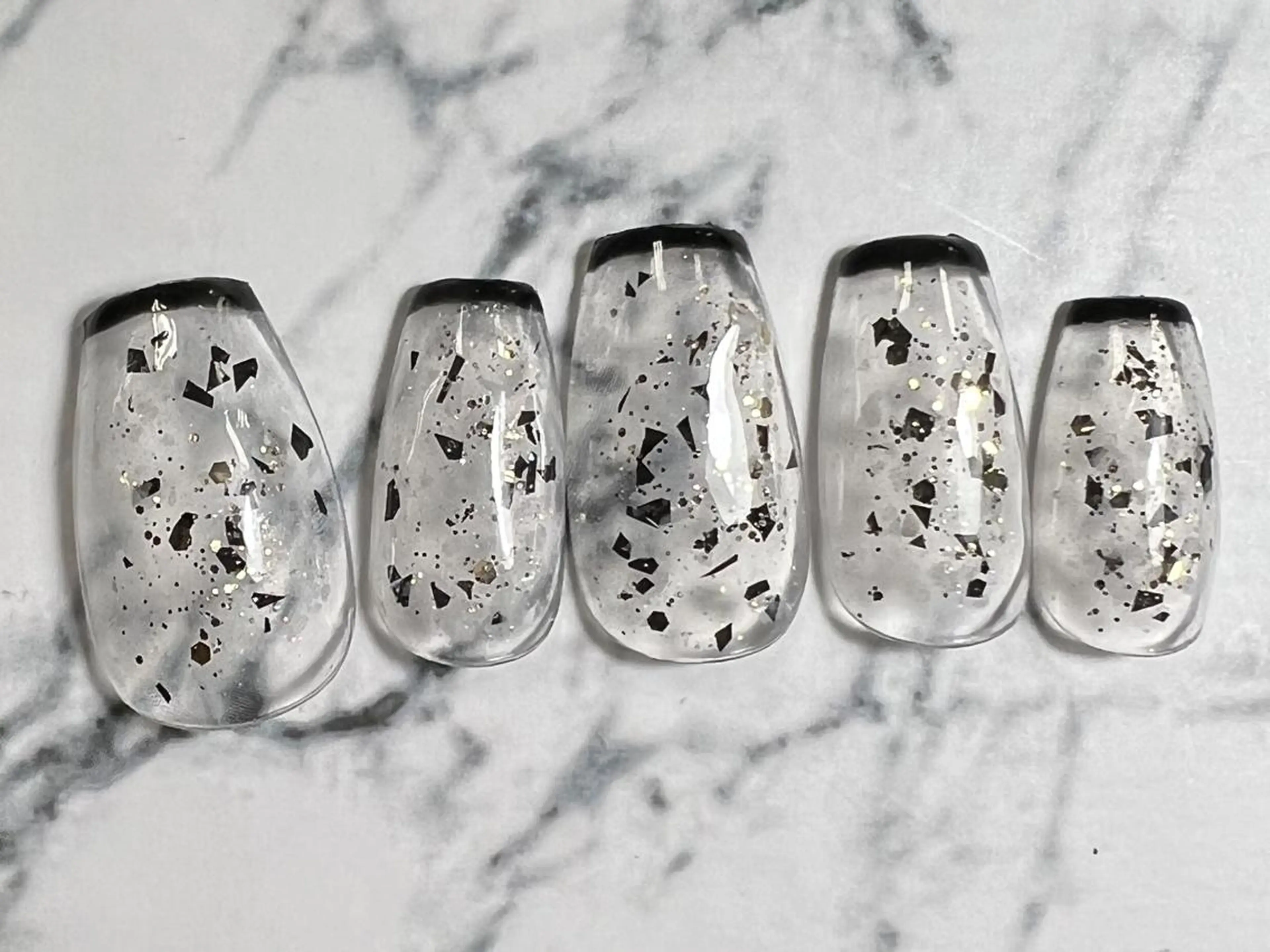 ネイル ❤️💛🩵京橋 痛ネイル⭐️3Dのネイルデザイン