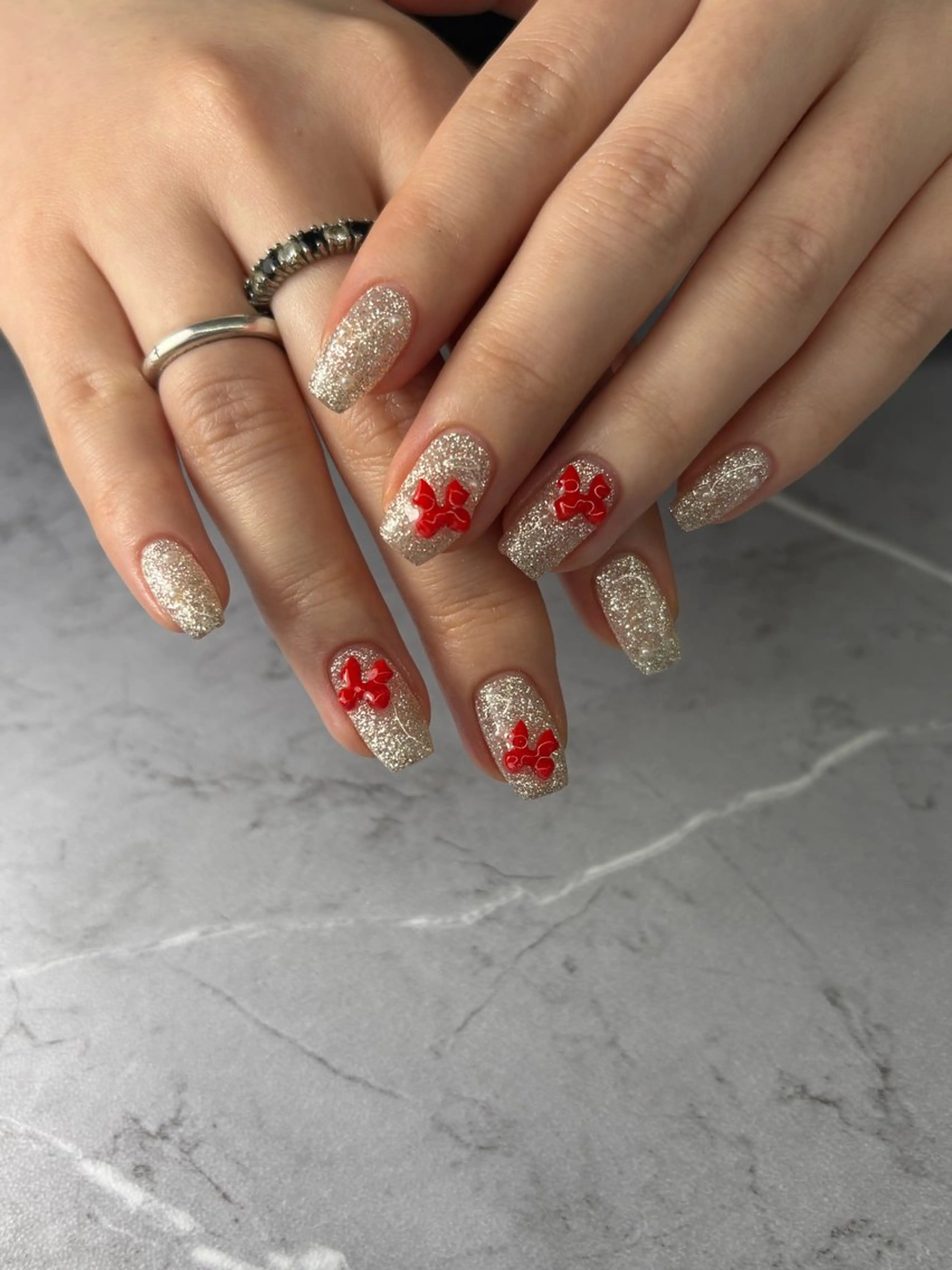 ネイル ハンドネイル tomomi .のネイルデザイン