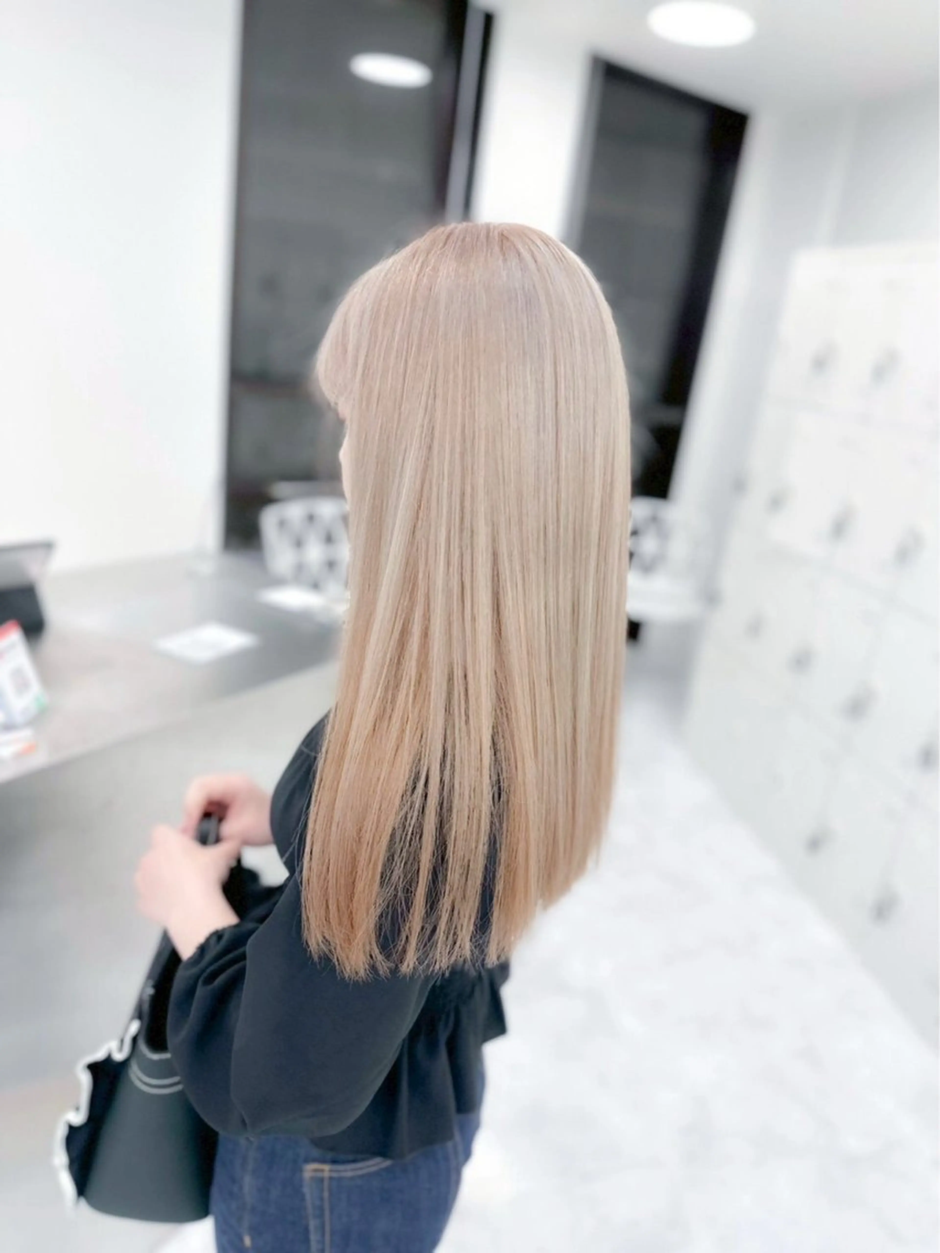 ロング カラー ヘアアレンジ ヘアカラー 🫧透明感ブリーチ 似合わせ🫧あい🫧のヘアスタイル