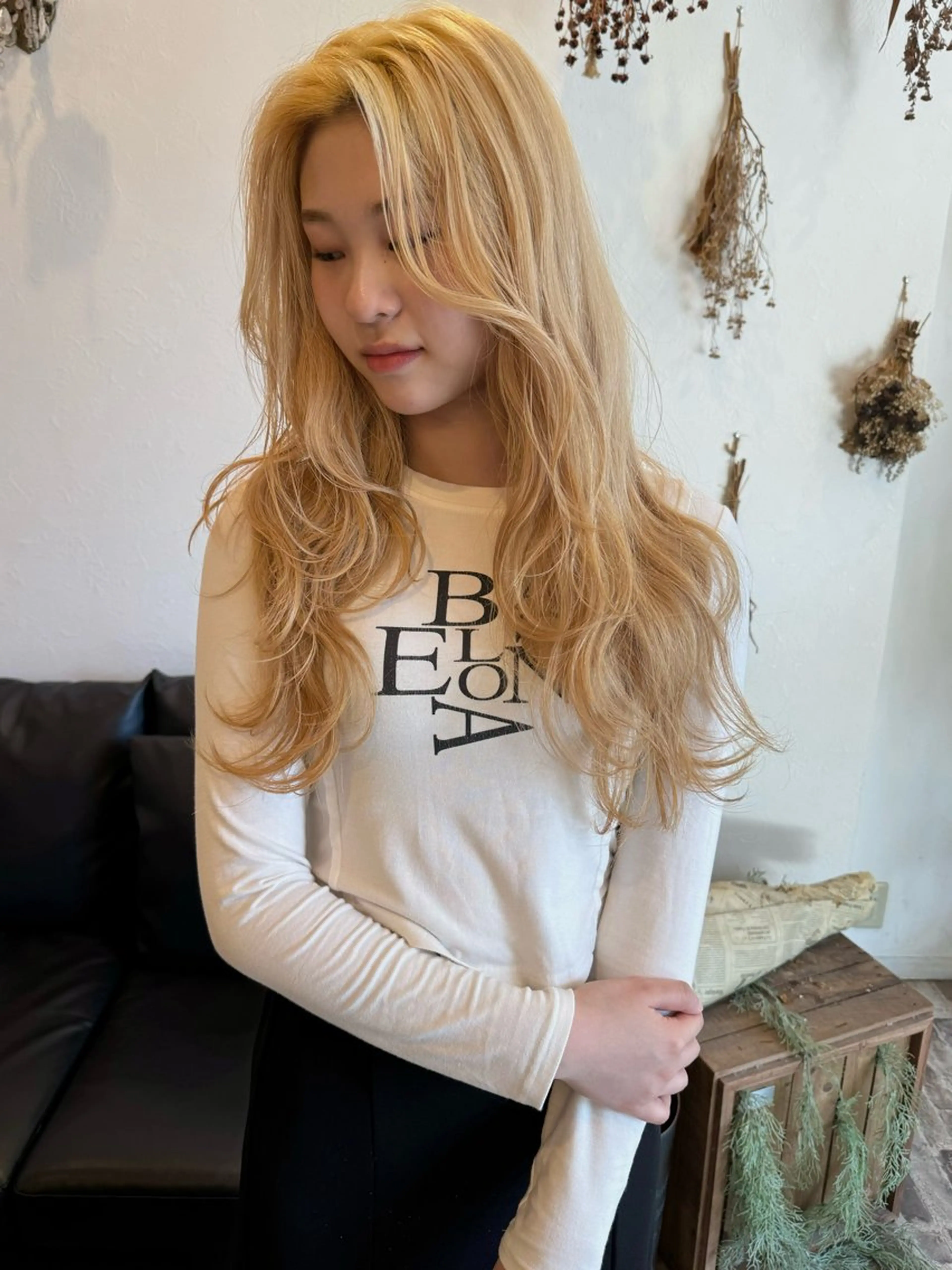 ロング カラー ベージュカラー ブリーチ 抜きっぱなしブロンド m ā l o.🌷 サカモトマイコのヘアスタイル