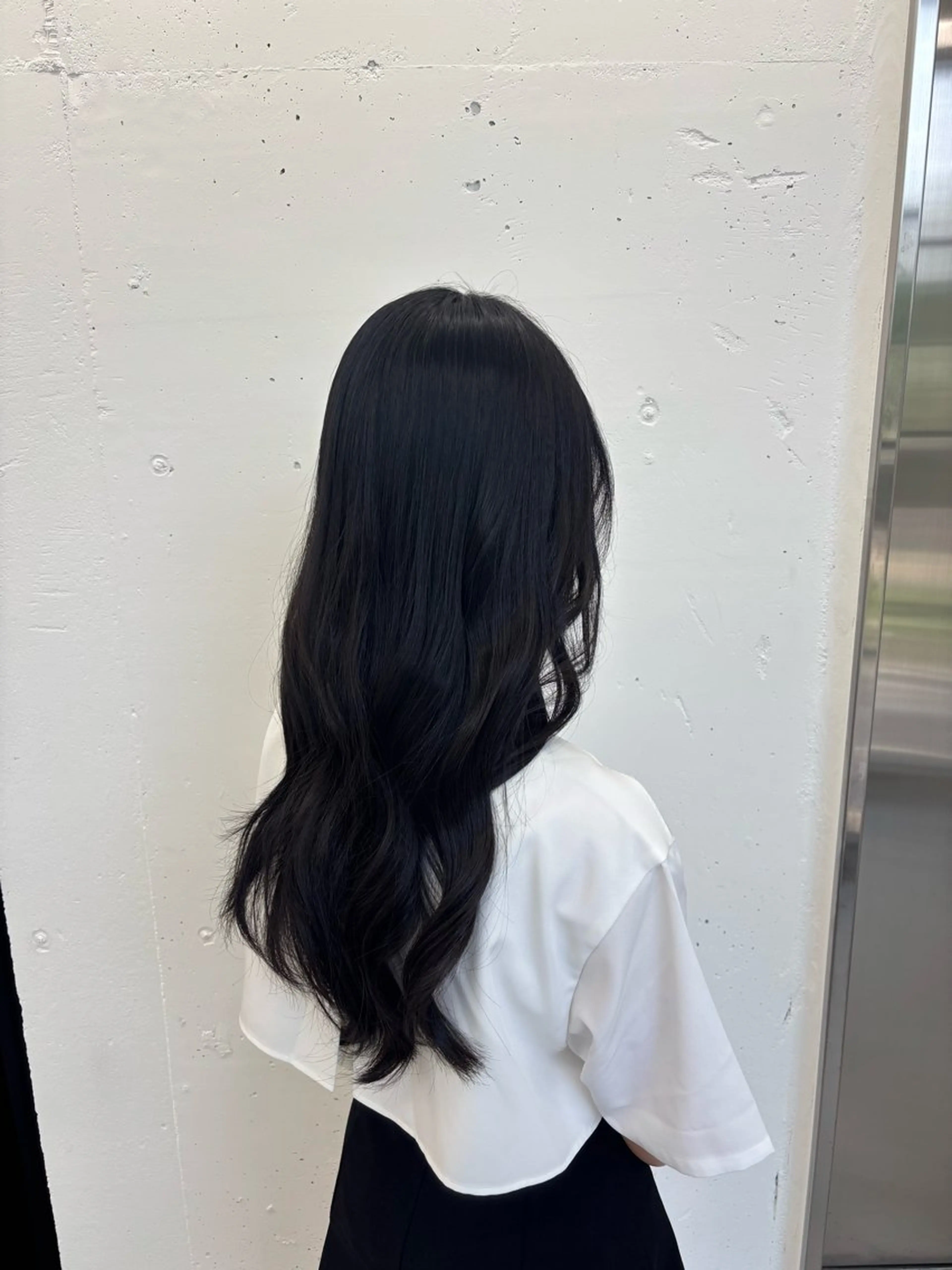 ロング カラー 黒髪 ブルーカラー ブルーブラック ヘアカラー トリートメント 🌼あいり🌼 JILLSTUDIOのヘアスタイル