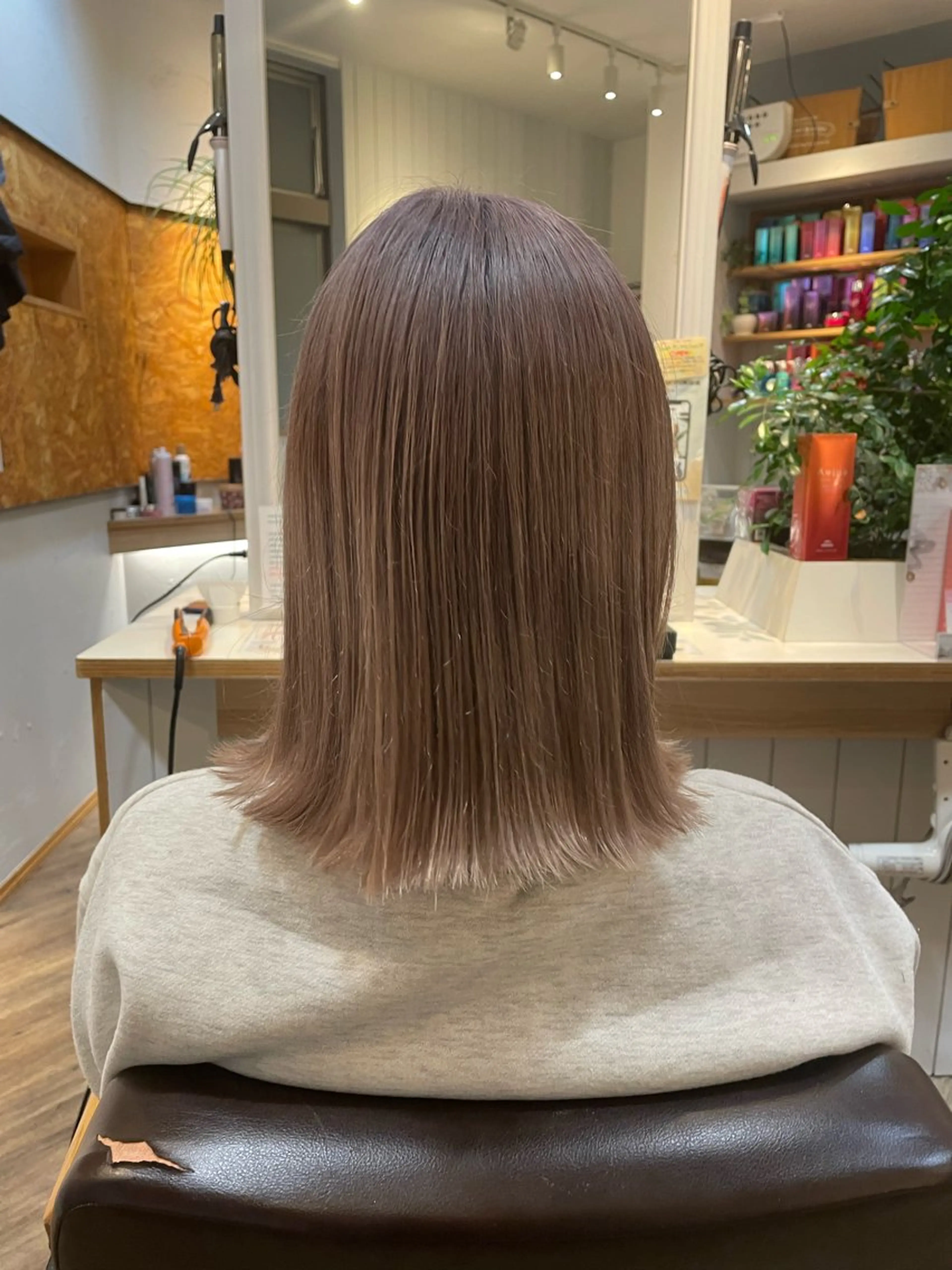 ミディアム 縮毛矯正 Suah カクイニチカ🪄🤍のヘアスタイル