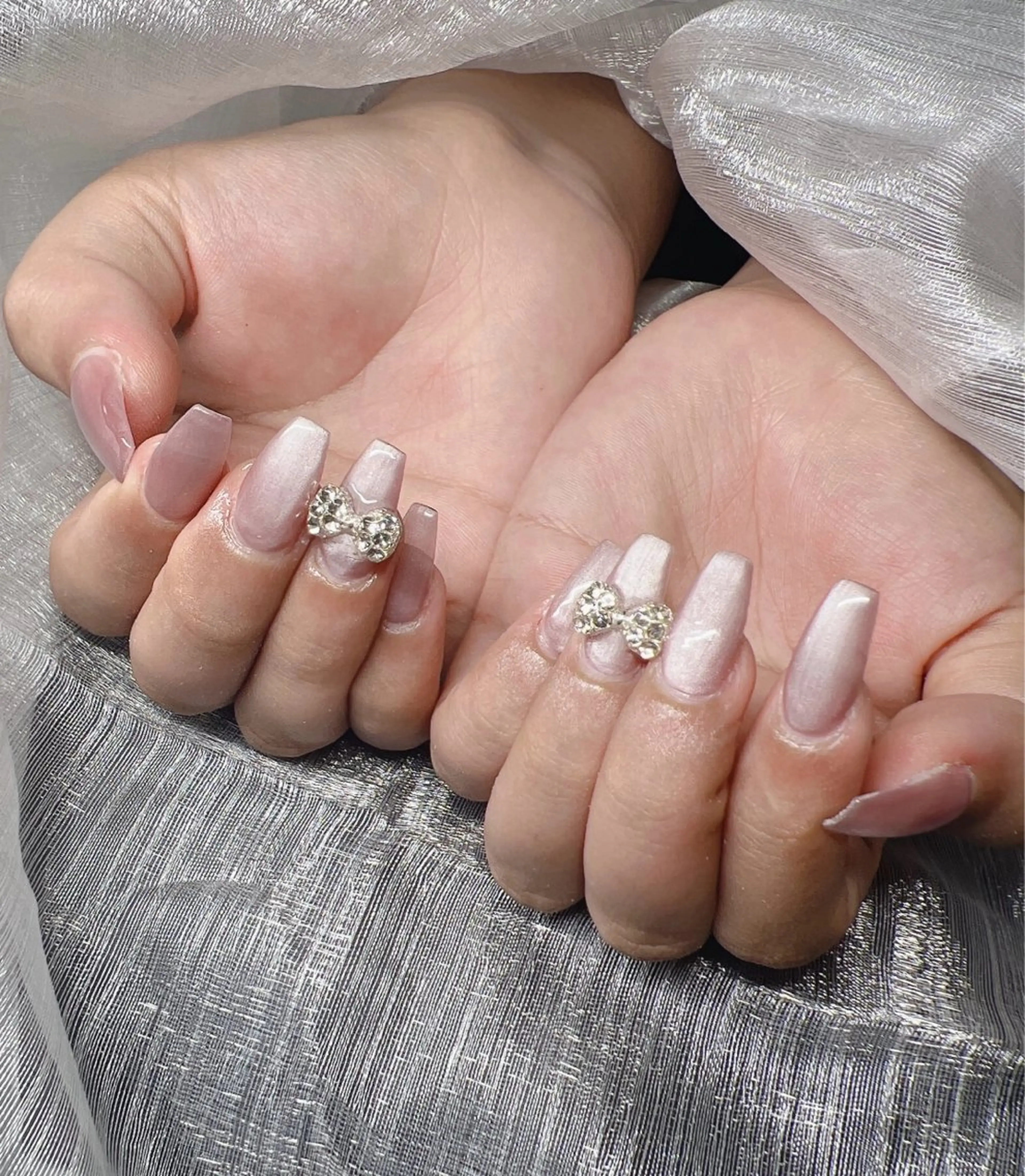 ネイル 長さ出し グラデーション 卒業式 キラキラネイル マグネットネイル ハンドネイル Lee Nailsのネイルデザイン