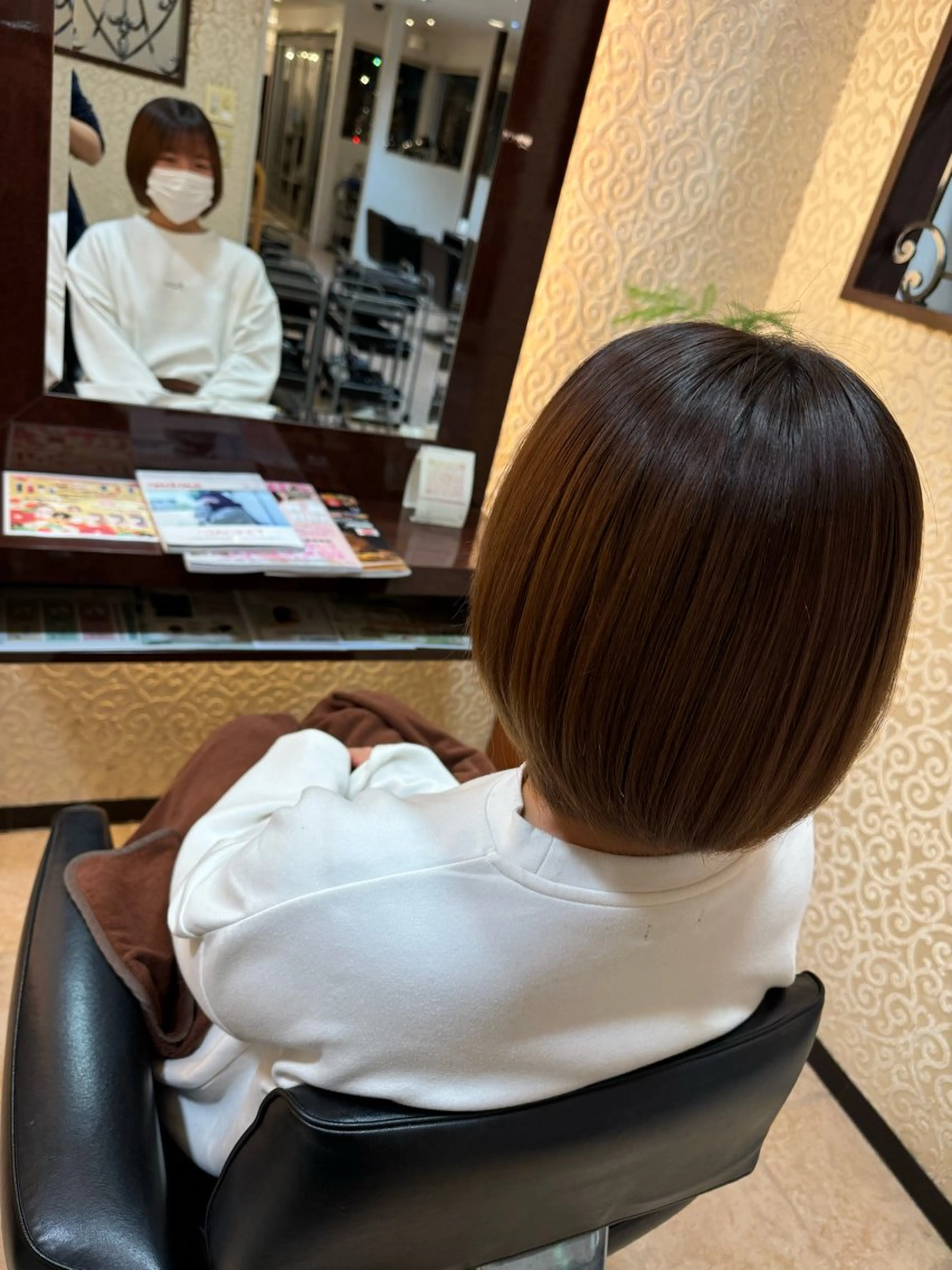 ミディアム 郷右近 すずのヘアスタイル