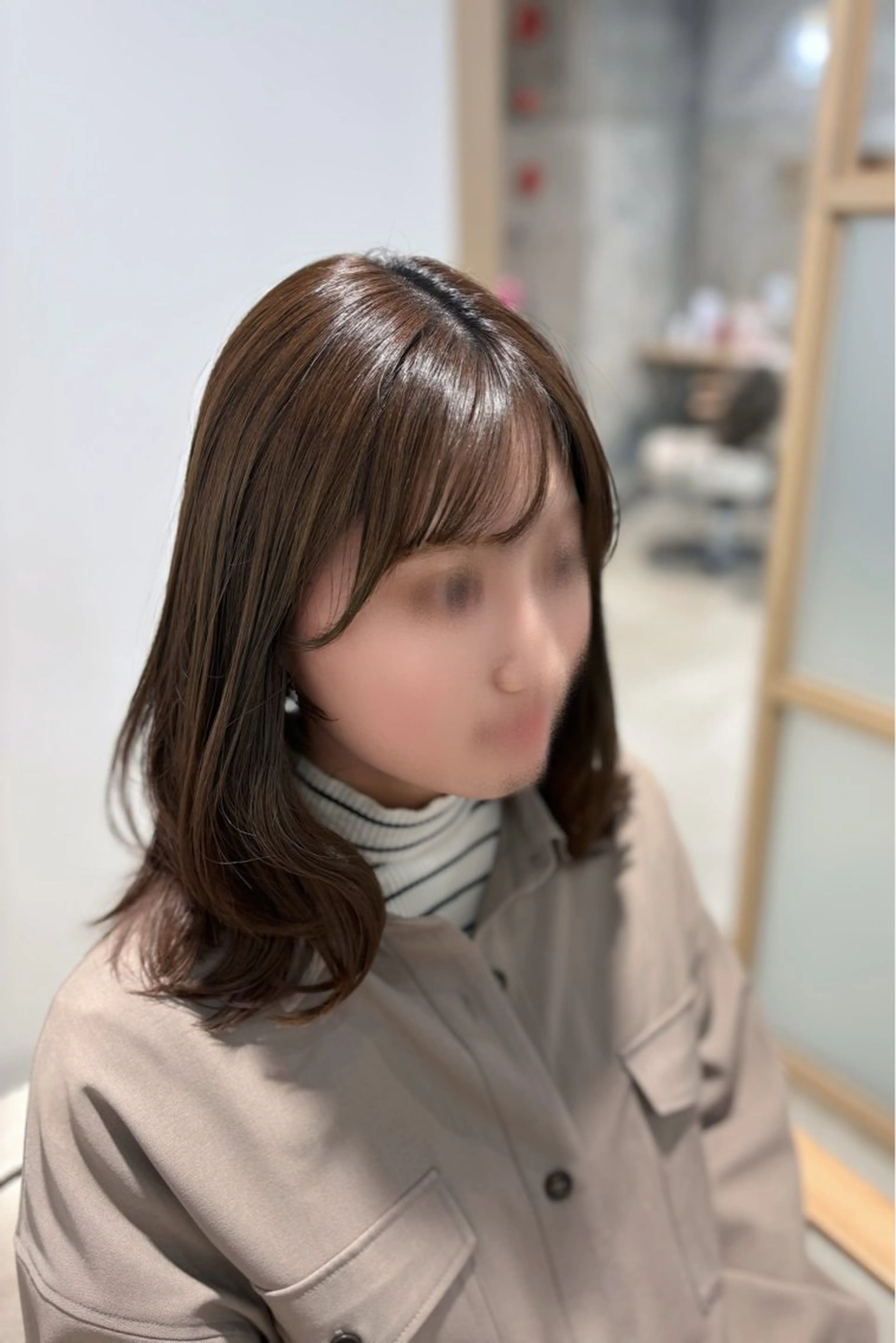 ミディアム カラー ベージュカラー 透明感カラー オリーブベージュ くびれヘア レイヤーカット カット ヘアカラー 藤原仁美/レイヤー /透明感カラーのヘアスタイル
