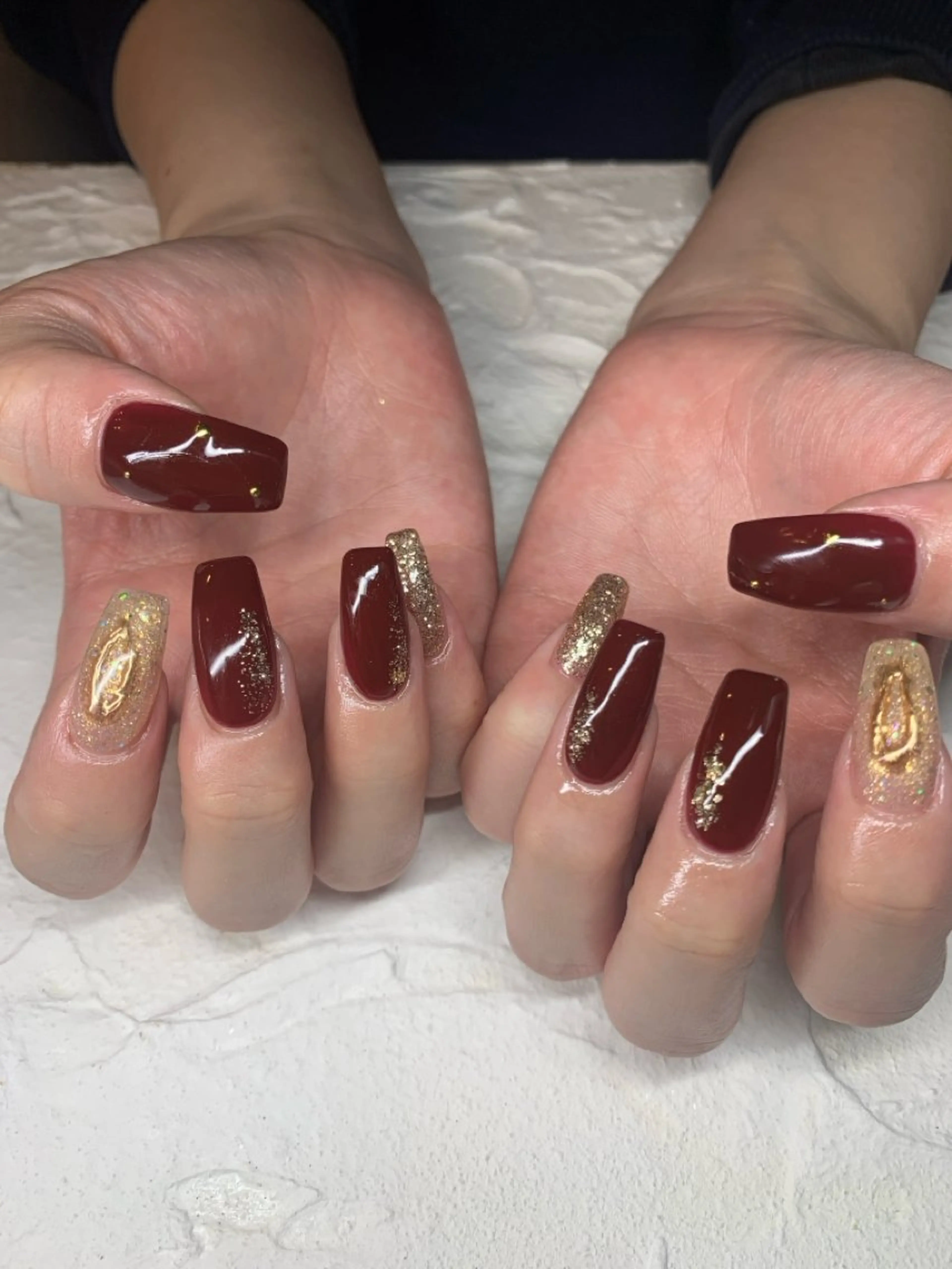 ネイル ボルドー 赤色 スカルプネイル スクエアネイル happiness nailのネイルデザイン