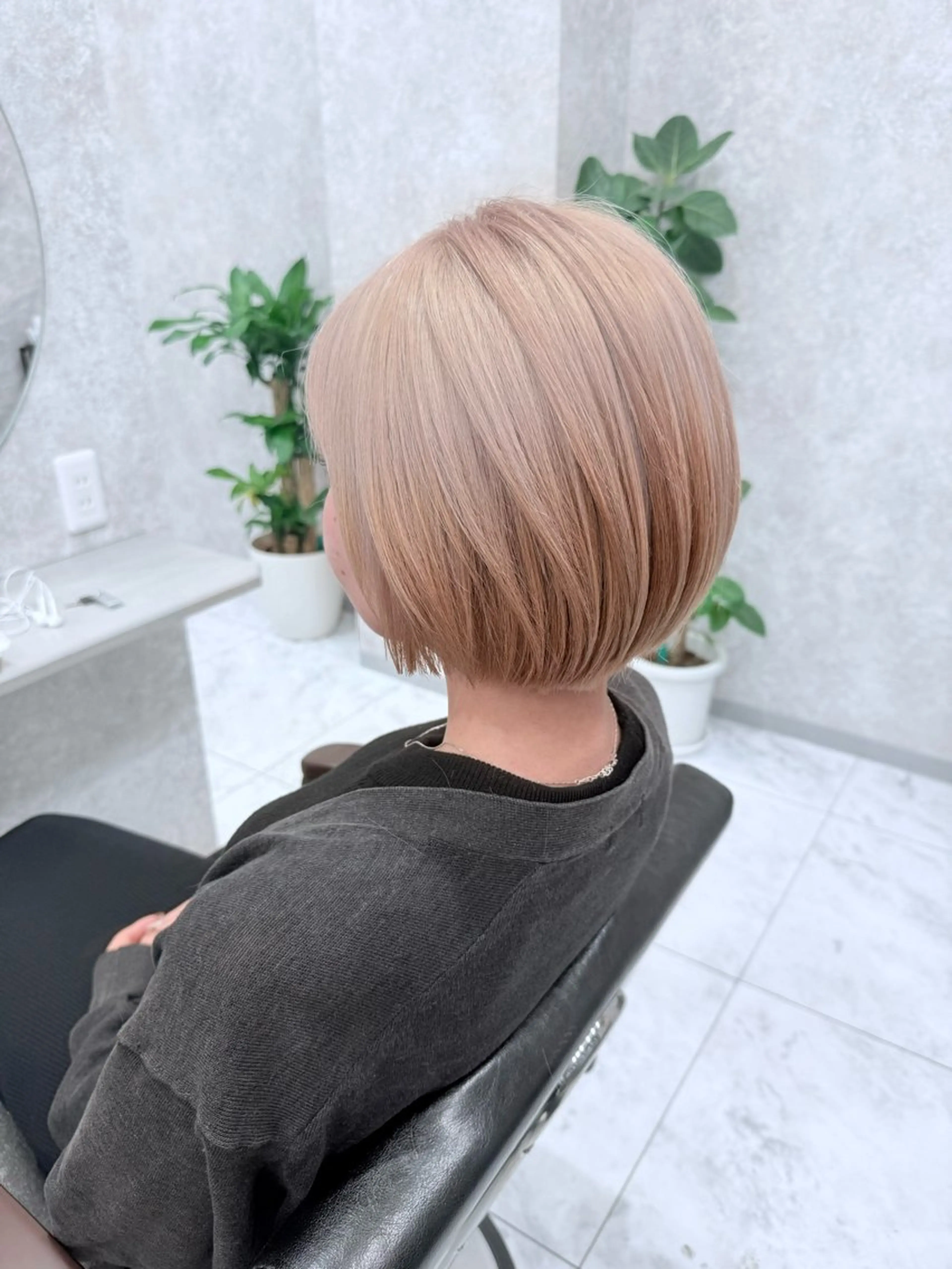 ショート カラー ブリーチ ケアブリーチ デザインカラー ダブルカラー ハイトーンカラー ヘアカラー 🌈派手髪ハイトーン 🌈鈴木亮太🌈のヘアスタイル