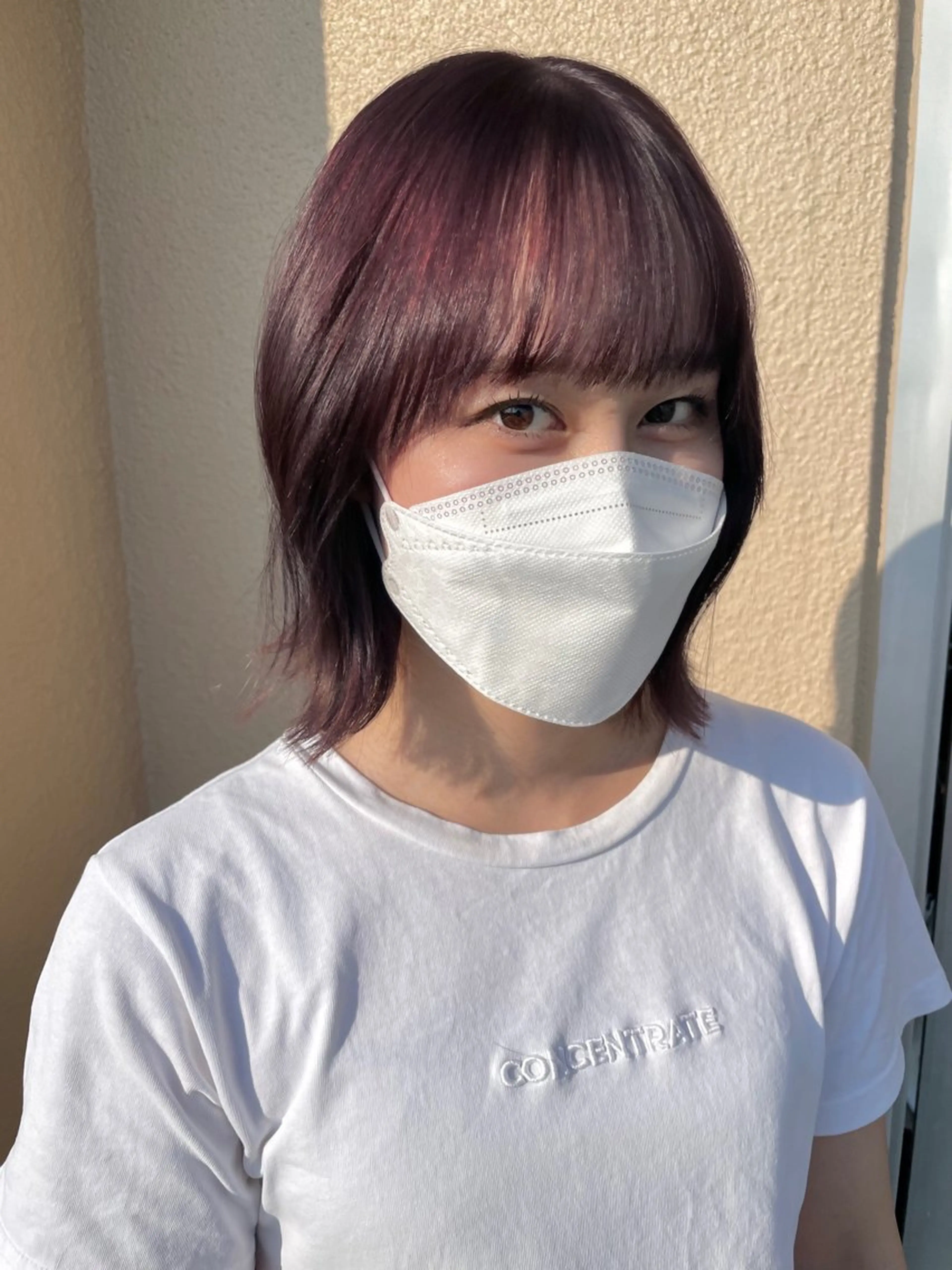 ミディアム カラー ブリーチ ダブルカラー ブリーチなしカラー ローズカラー ボブ カット ヘアカラー トリートメント ブリーチなしで透け感 暖色カラーボブaoiのヘアスタイル