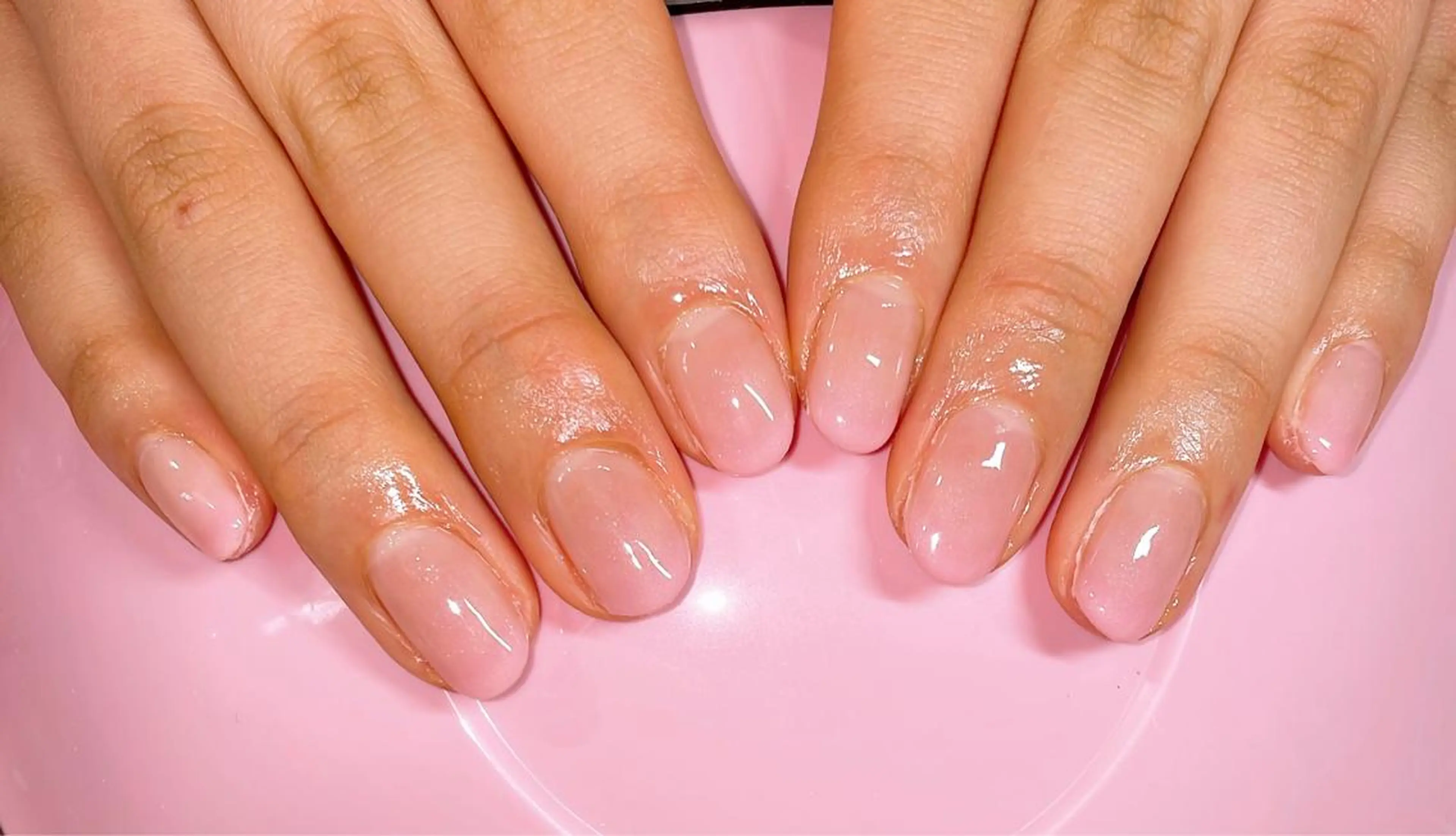 ネイル VIERU 🌈🎀💖のネイルデザイン