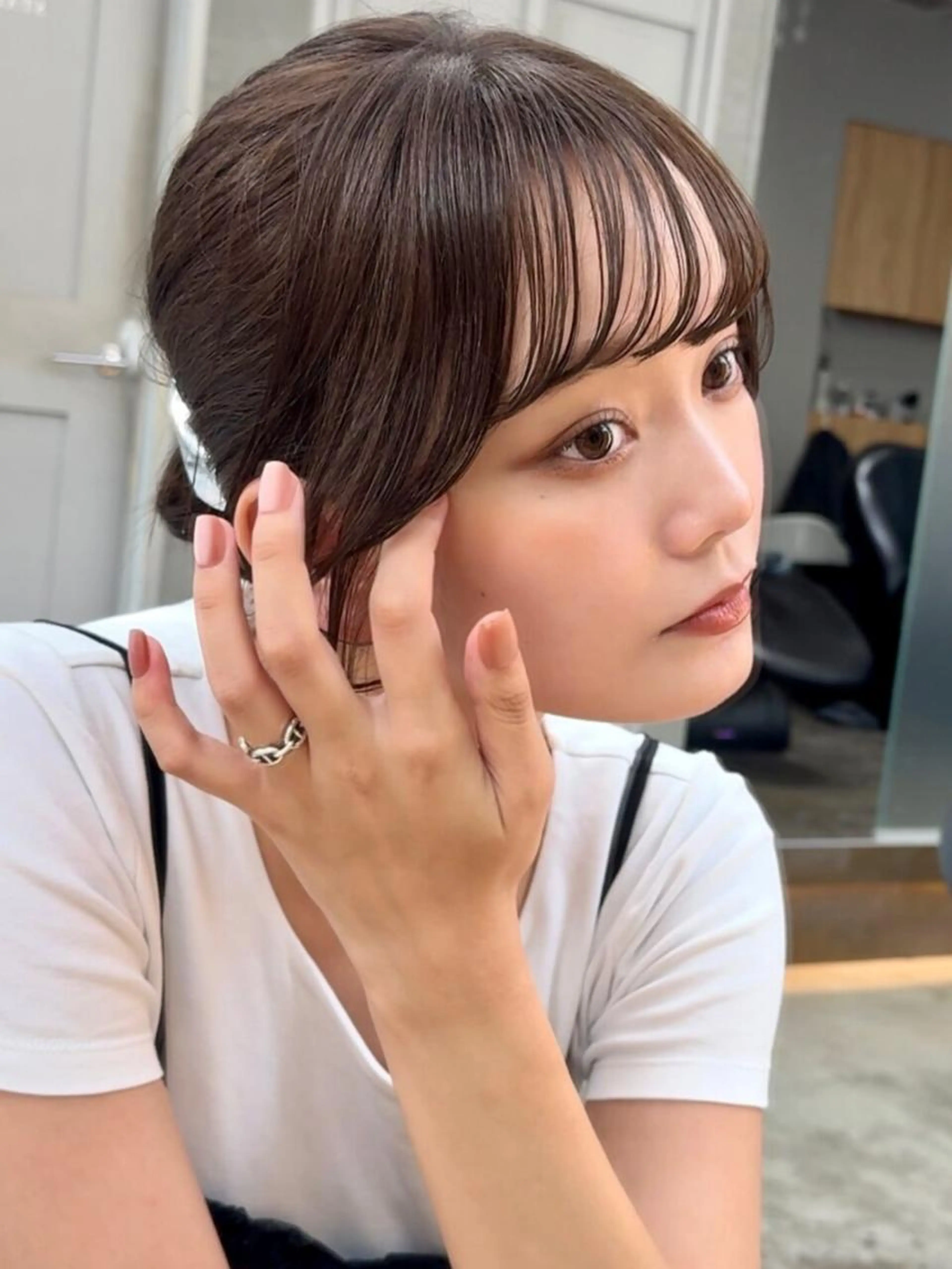 【✨おすすめ超特価46％オフ✨ミニモ学割✨🌈】小顔前髪カット & 低ダメージカラー✨ & 1stepトリートメントの写真