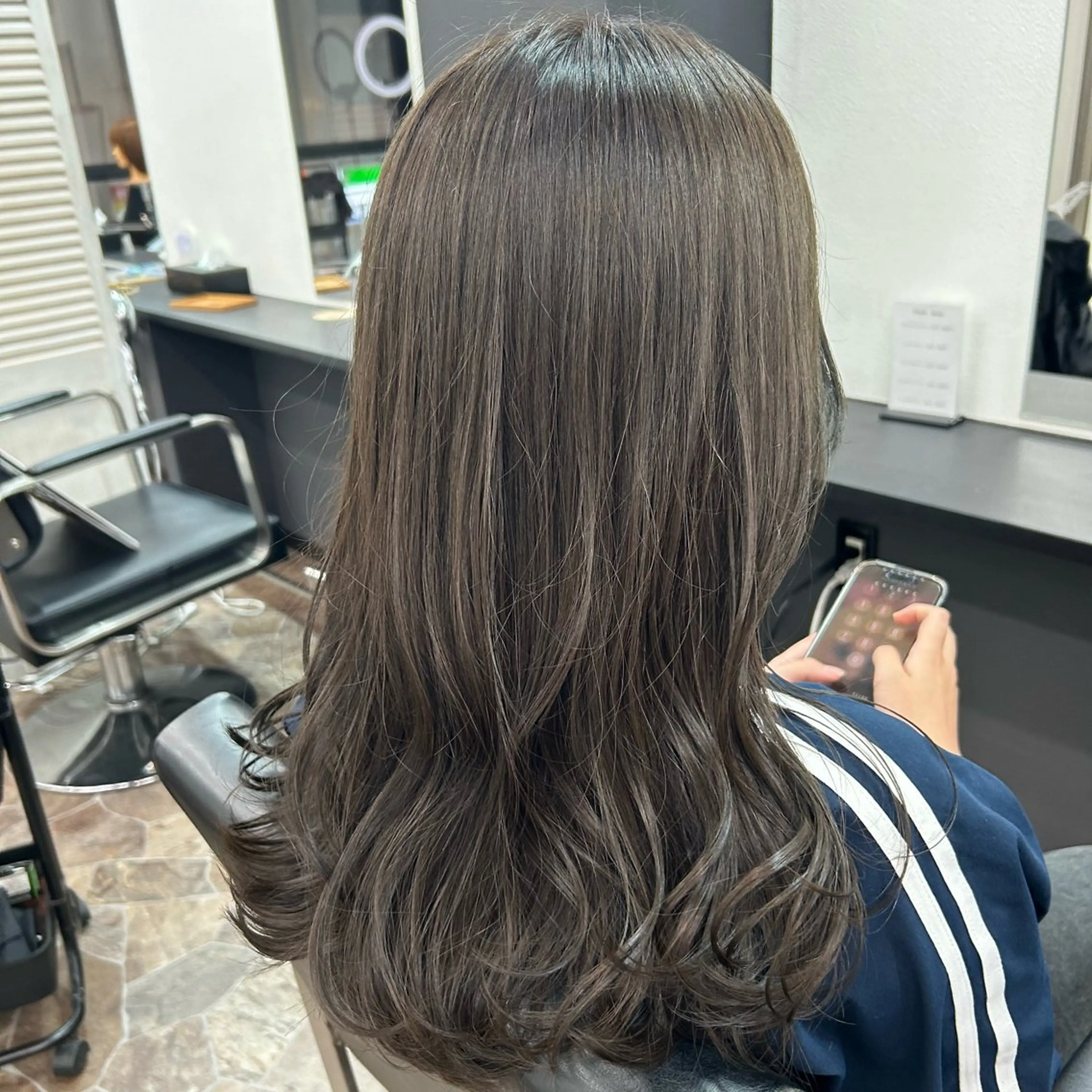 ロング カラー 透明感カラー オリーブカラー ヘアカラー COEUR🧡 山下 優花のヘアスタイル