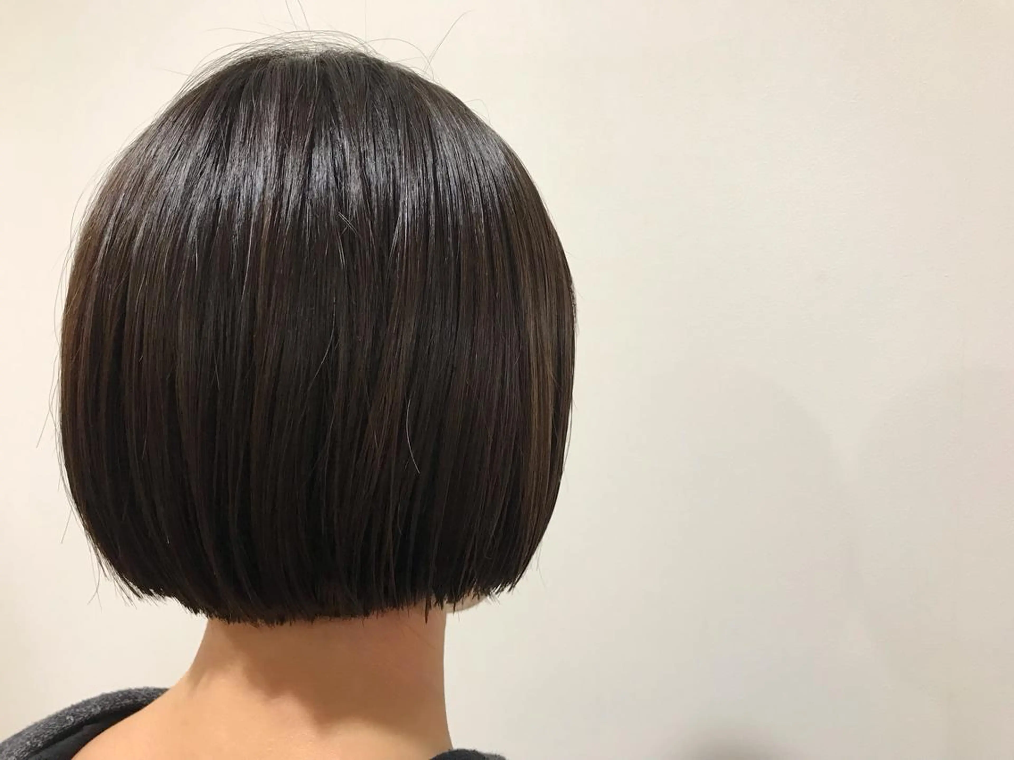 ショート 暖色カラー🍊 ボブ🌿顔周りcutのヘアスタイル