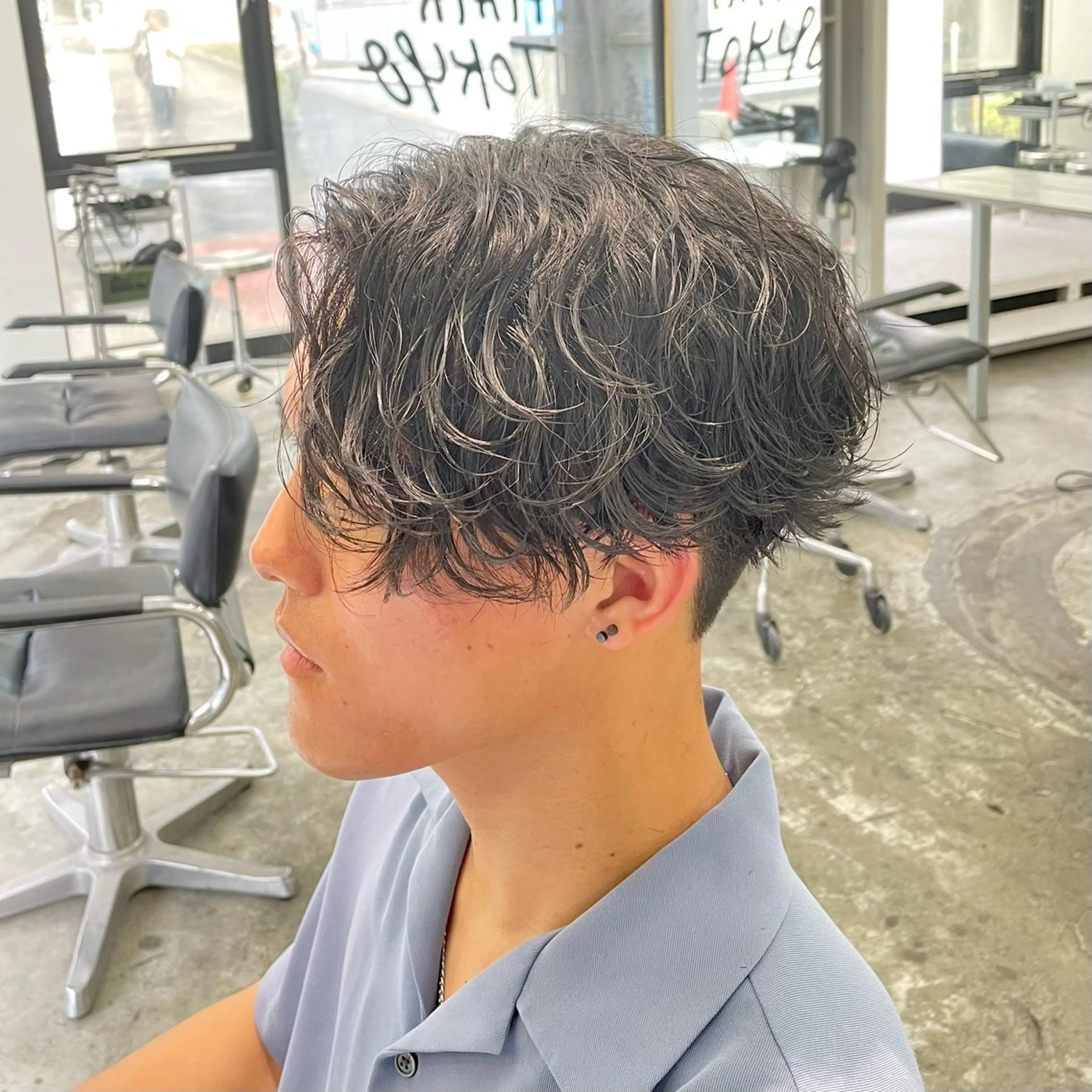 ミディアム パーマ メンズ 波巻きパーマ カット パーマ メンズ特化美容師/ 藤戸 椋のヘアスタイル