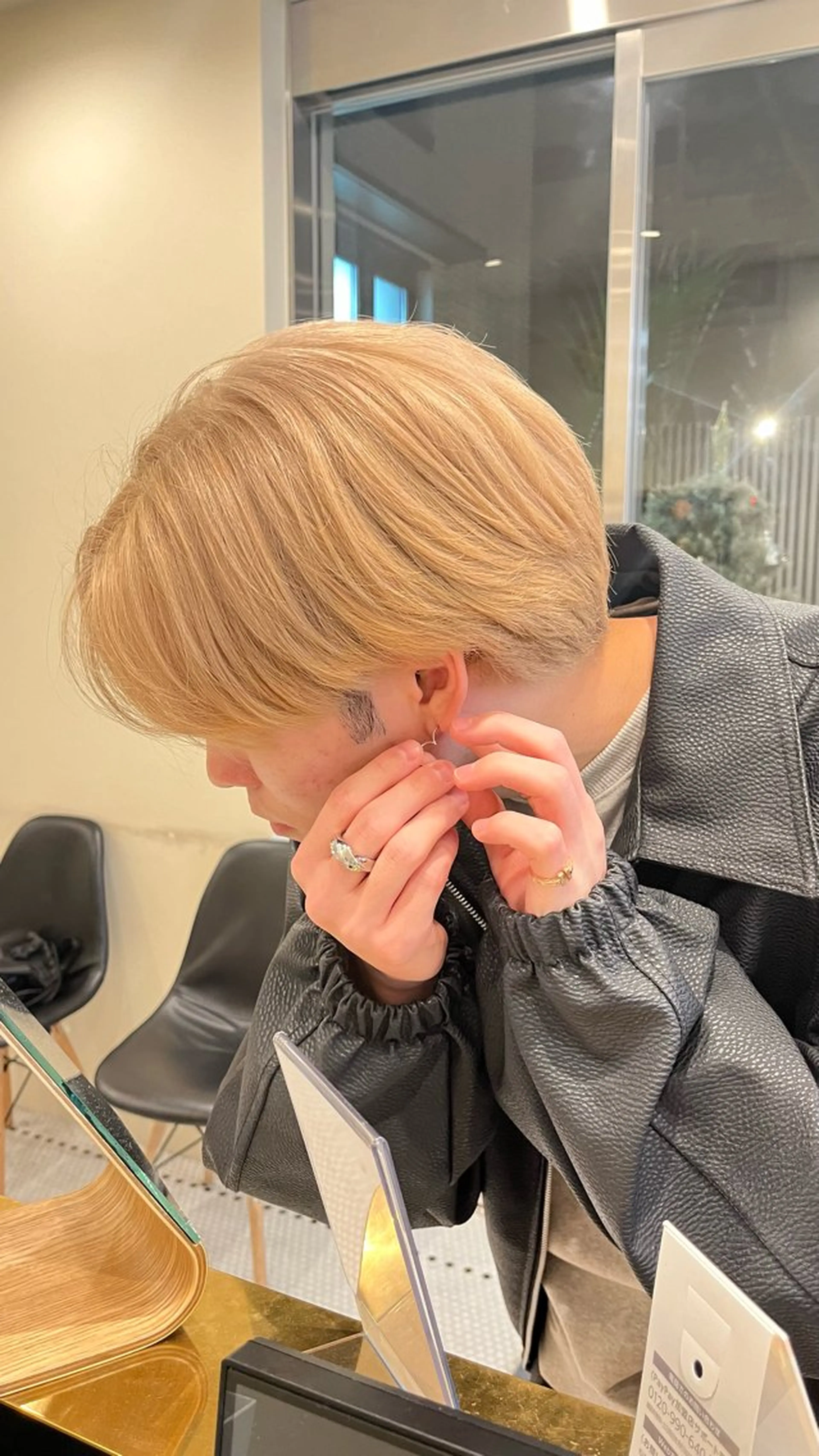 メンズ ヘアカラー 韓国レイヤーカット/ ハイトーン/マアヤのヘアスタイル