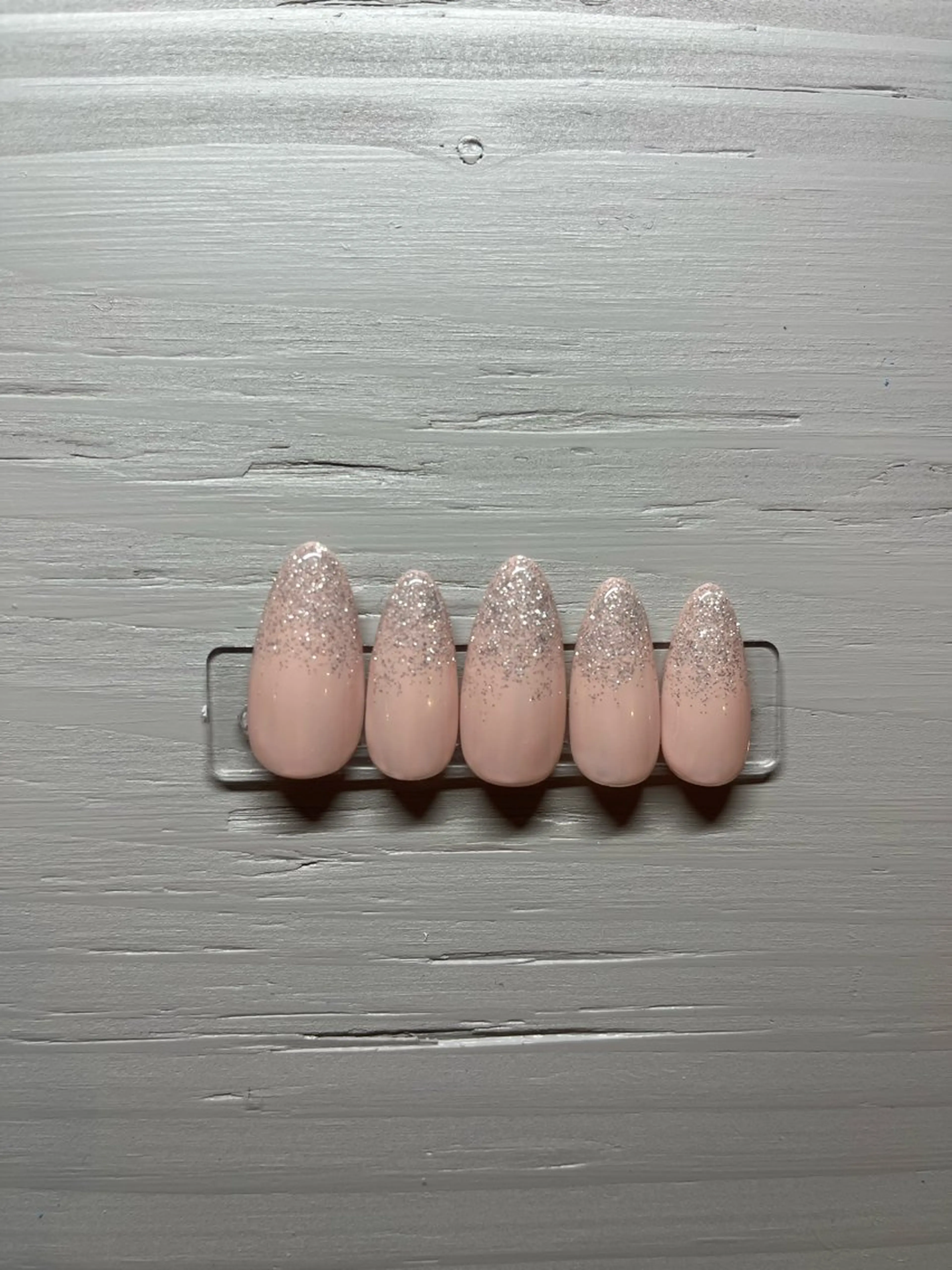 シンプルデザインネイルS10(オフ込み)の写真