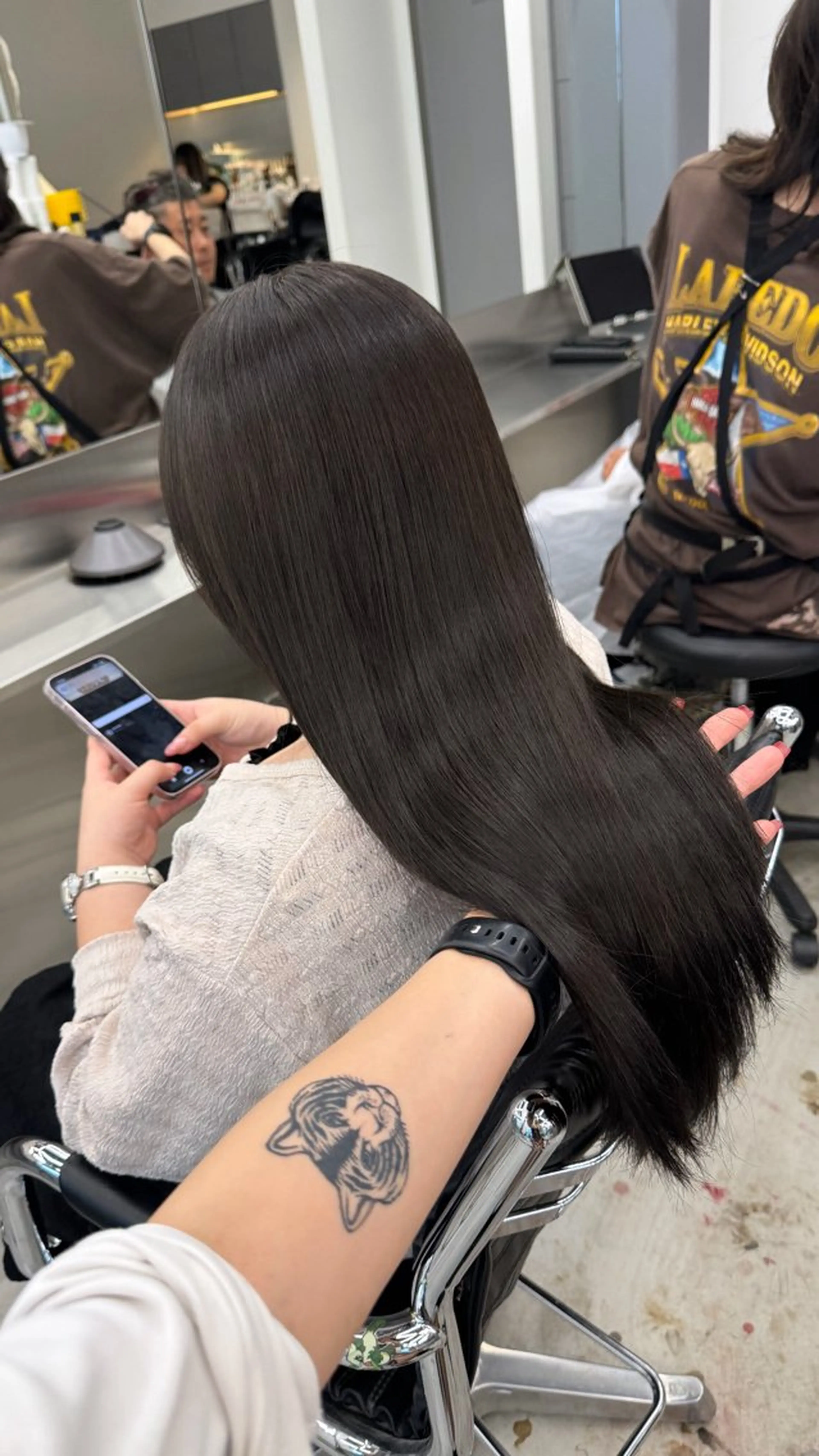 ロング カラー グレージュ LIT.所属・レイヤーカット🎀 モデル施術◎吉村麻佳のヘアスタイル