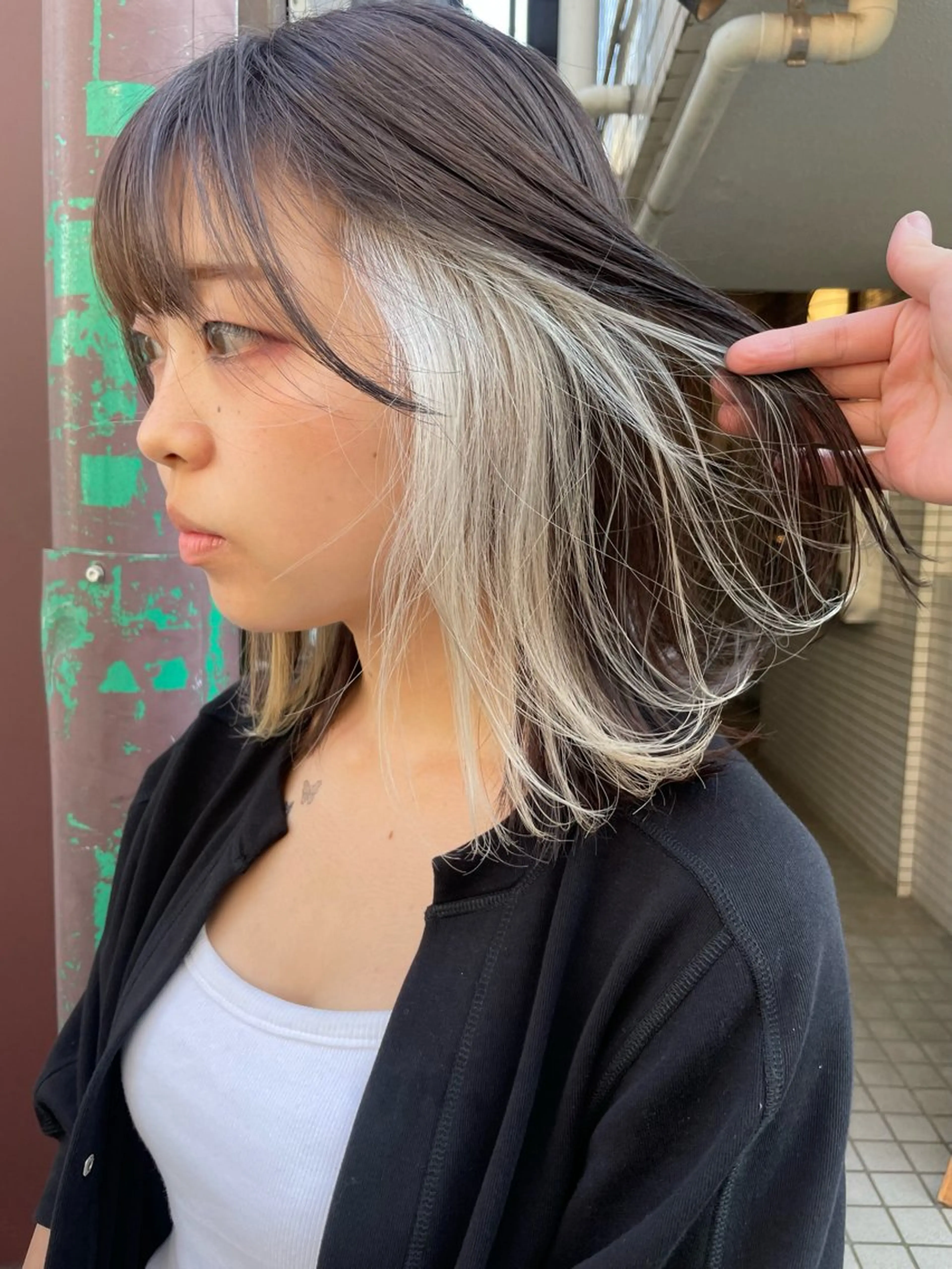 ミディアム カラー 小原 慧美のヘアスタイル