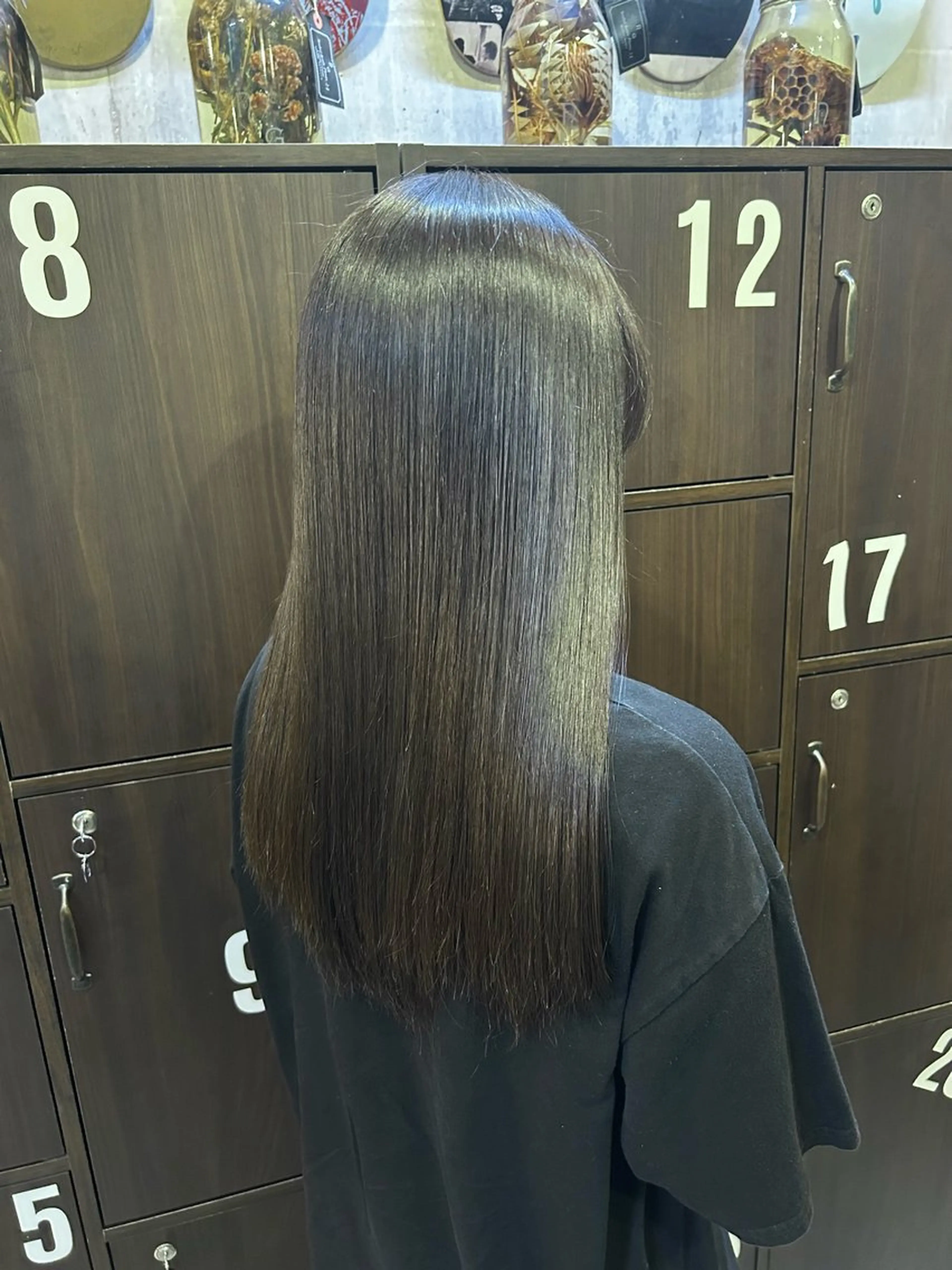 ロング カラー アッシュ 透明感カラー 髪質改善 トリートメント ヘアカラー トリートメント 出川 結菜のヘアスタイル