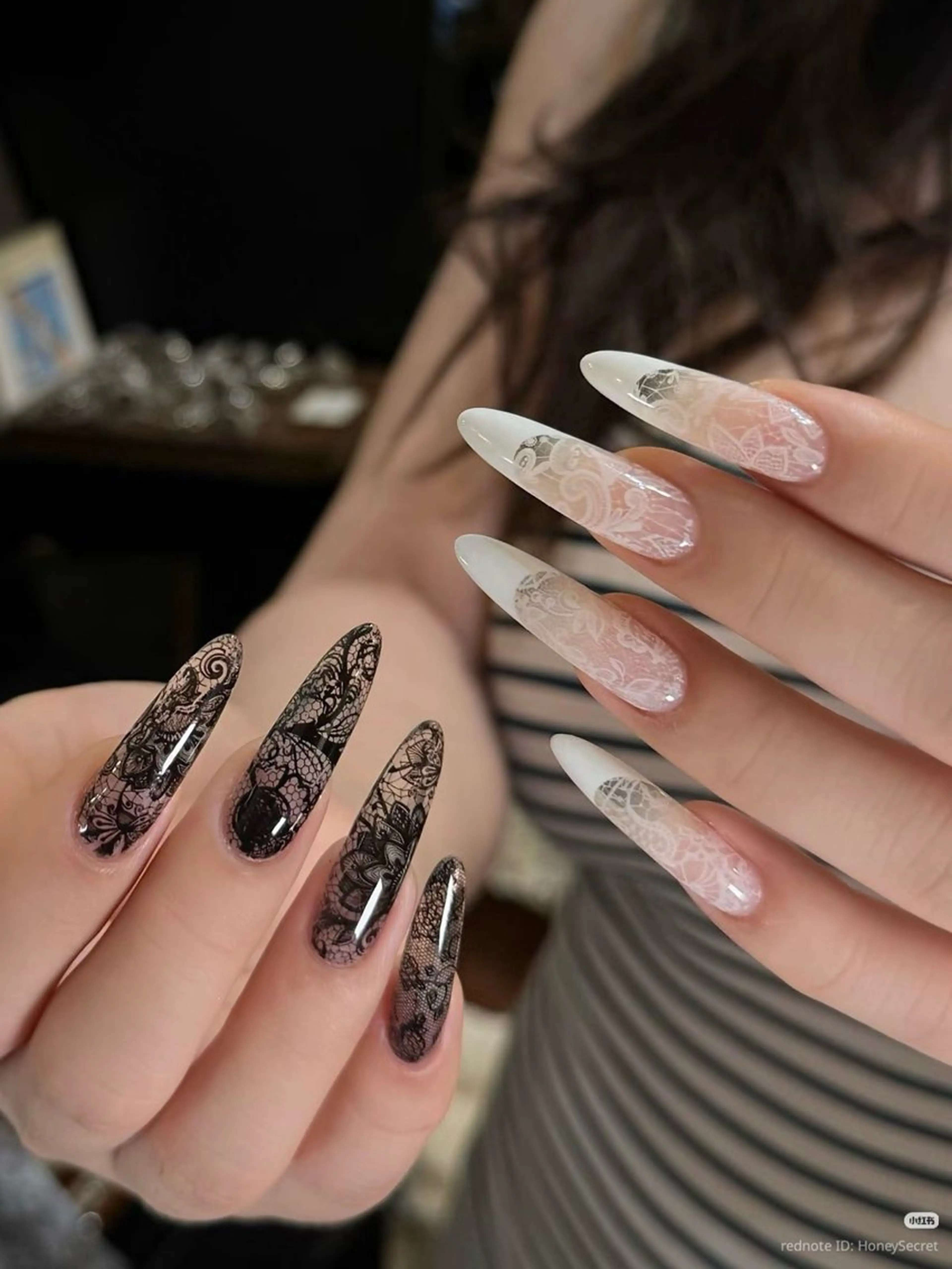 ネイル キラキラネイル 韓国ネイル ロングネイル ワンホンネイル ハンドネイル Josie nail salonのネイルデザイン