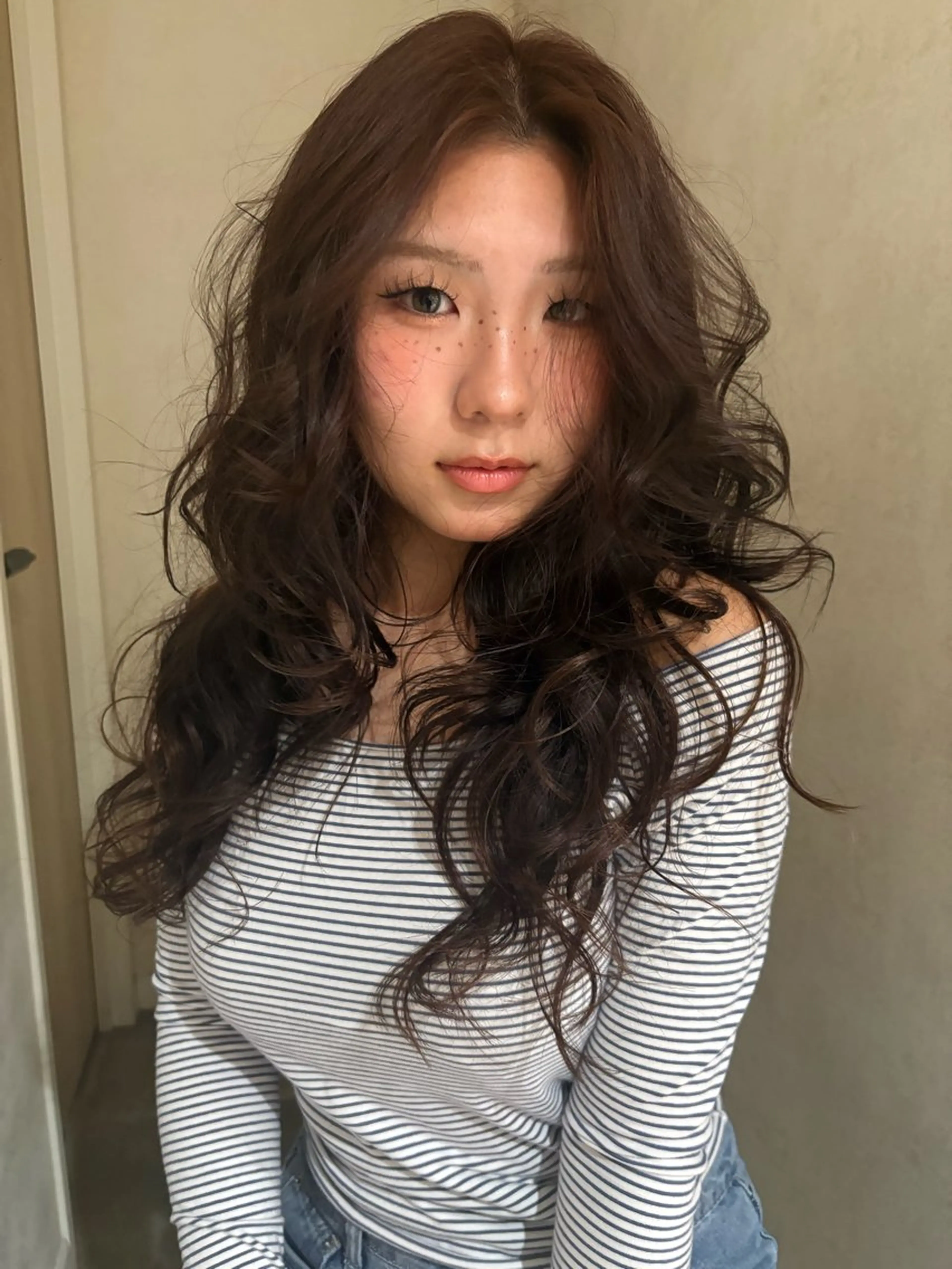 カラー カット ヘアカラー トリートメント 透明感カラー/海外風 レイヤー/mao🗽のヘアスタイル