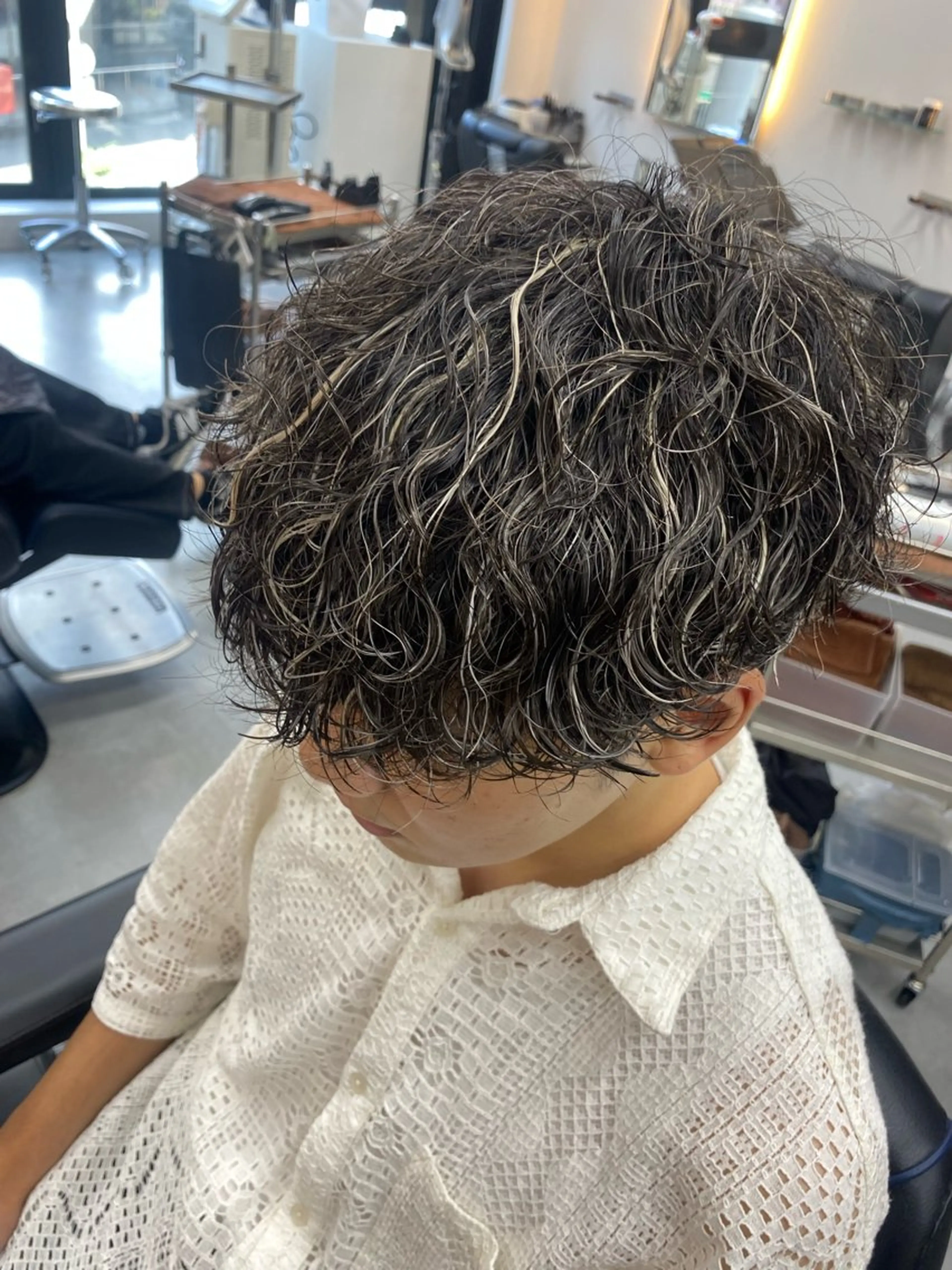 パーマ メンズ メンズハイライト 波巻きパーマ 西山 剛のヘアスタイル