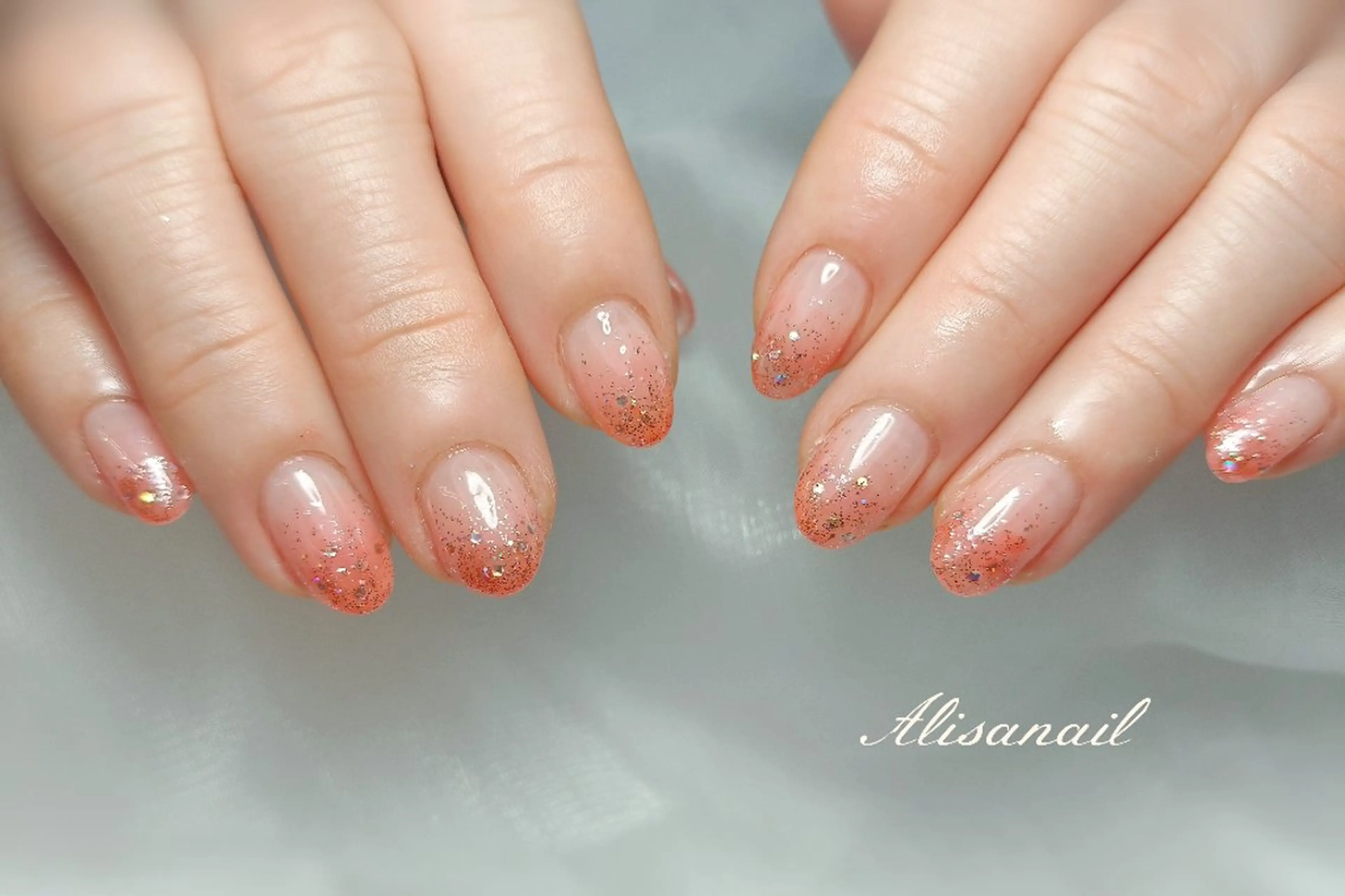 ネイル グラデーション ラメ(グリッター) ラメグラデーション 春ネイル エ ンのネイルデザイン
