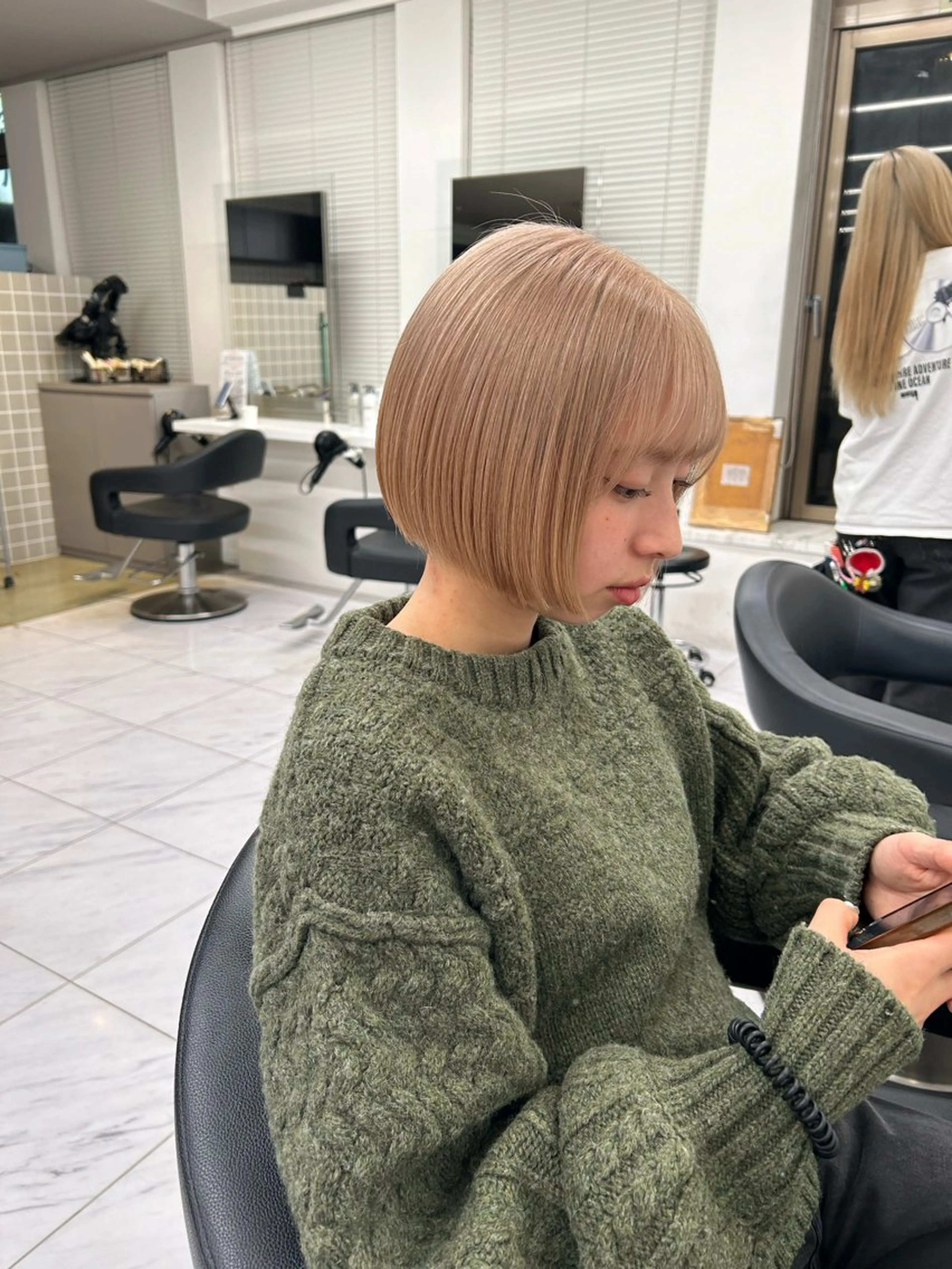 ミディアム カラー ヘアアレンジ ブリーチ ブロンド ケアブリーチ 髪質改善 トリートメント ヘアカラー トリートメント ヘアセット 💎韓国/ レイヤー カット/ 暖色🫧のヘアスタイル