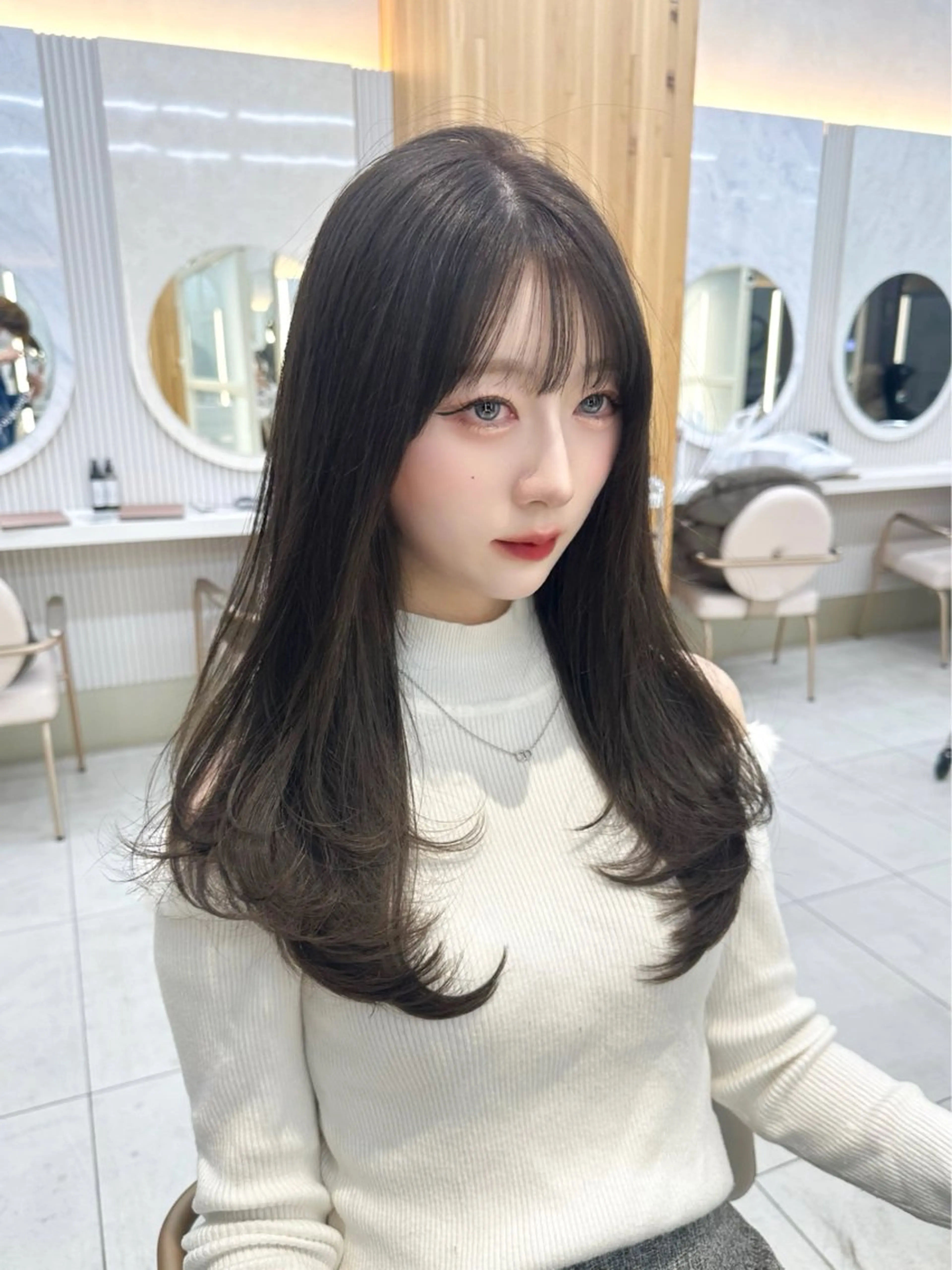 セミロング カラー カット ヘアカラー トリートメント 🇰🇷韓国風くびれ ヘア🇰🇷中村優大のヘアスタイル