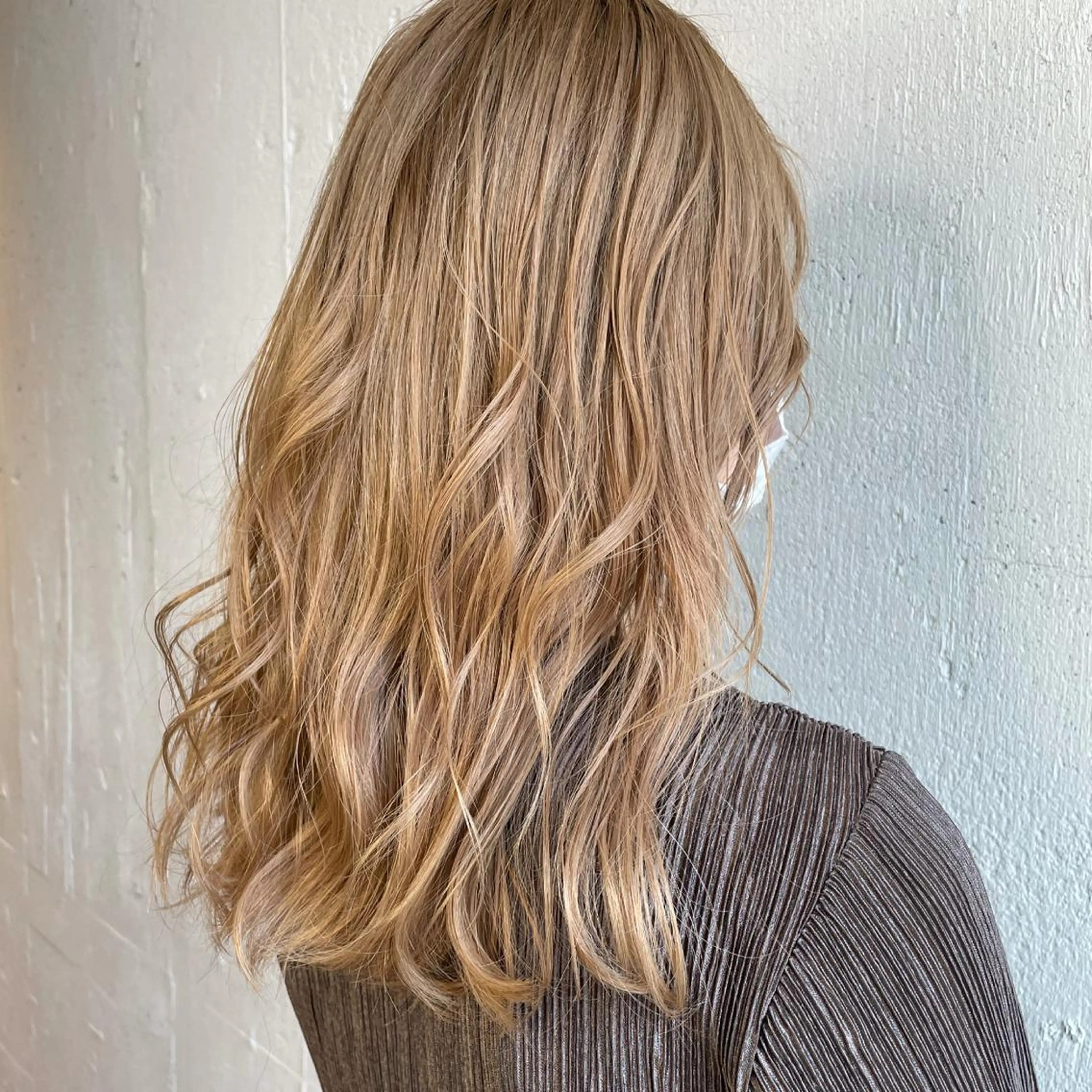 セミロング カラー 小村 敏司のヘアスタイル