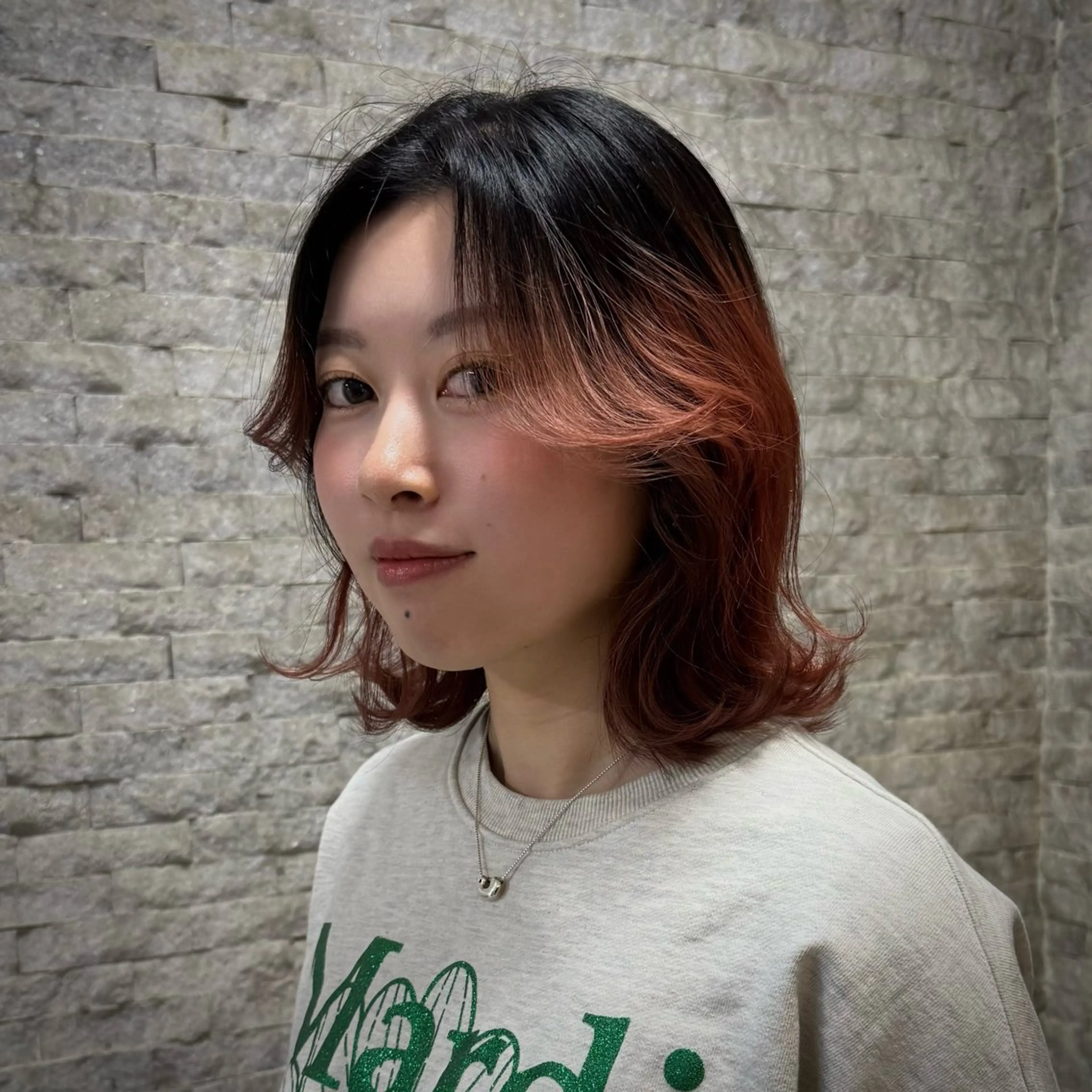 ミディアム カット ヘアカラー トリートメント INORI|レイヤー |ハッシュカットのヘアスタイル