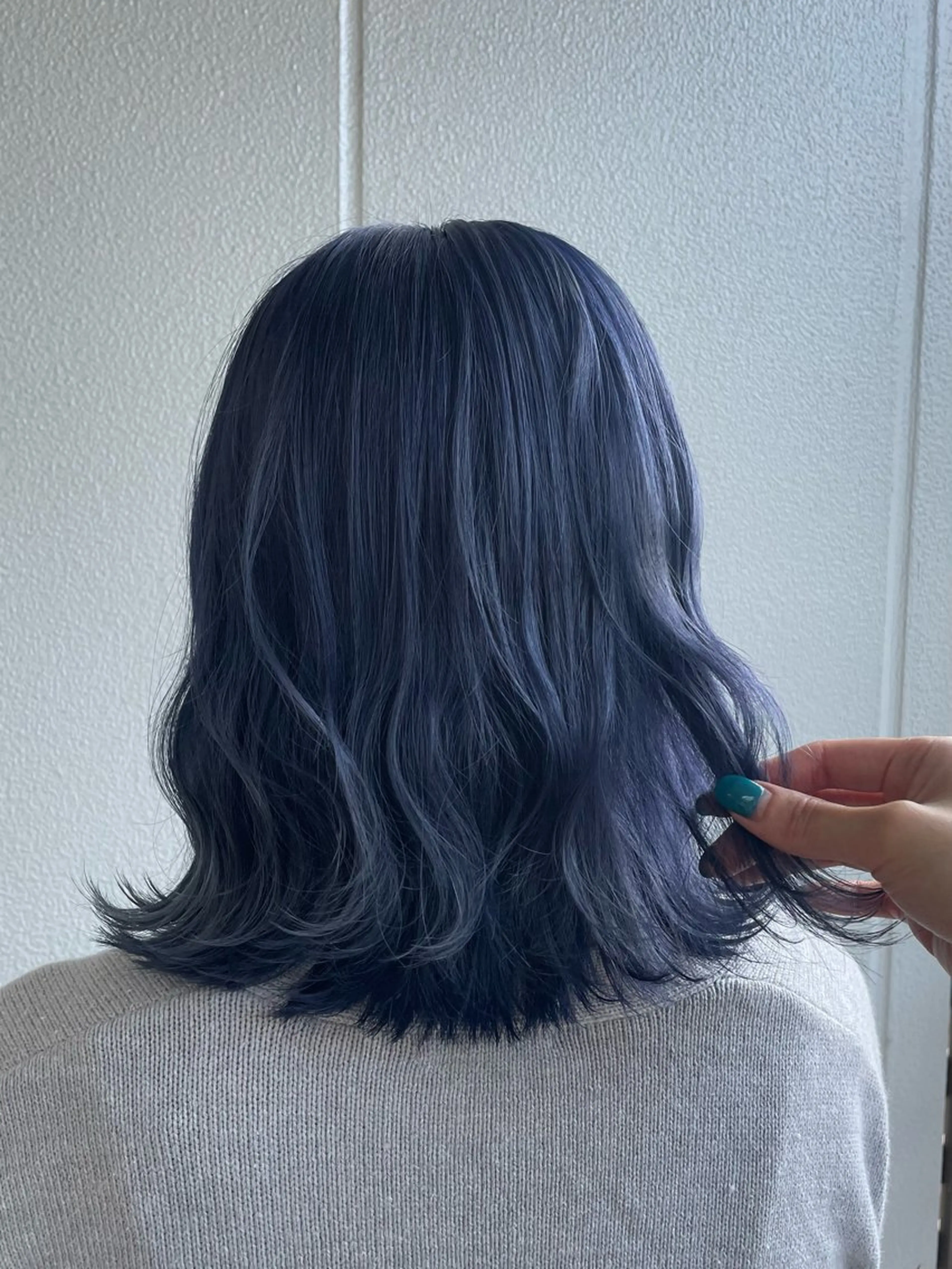 ミディアム カラー ヘアアレンジ ブルーカラー ブルーグレー 《暖色/韓国hair 》🇰🇷桑原ユキネのヘアスタイル