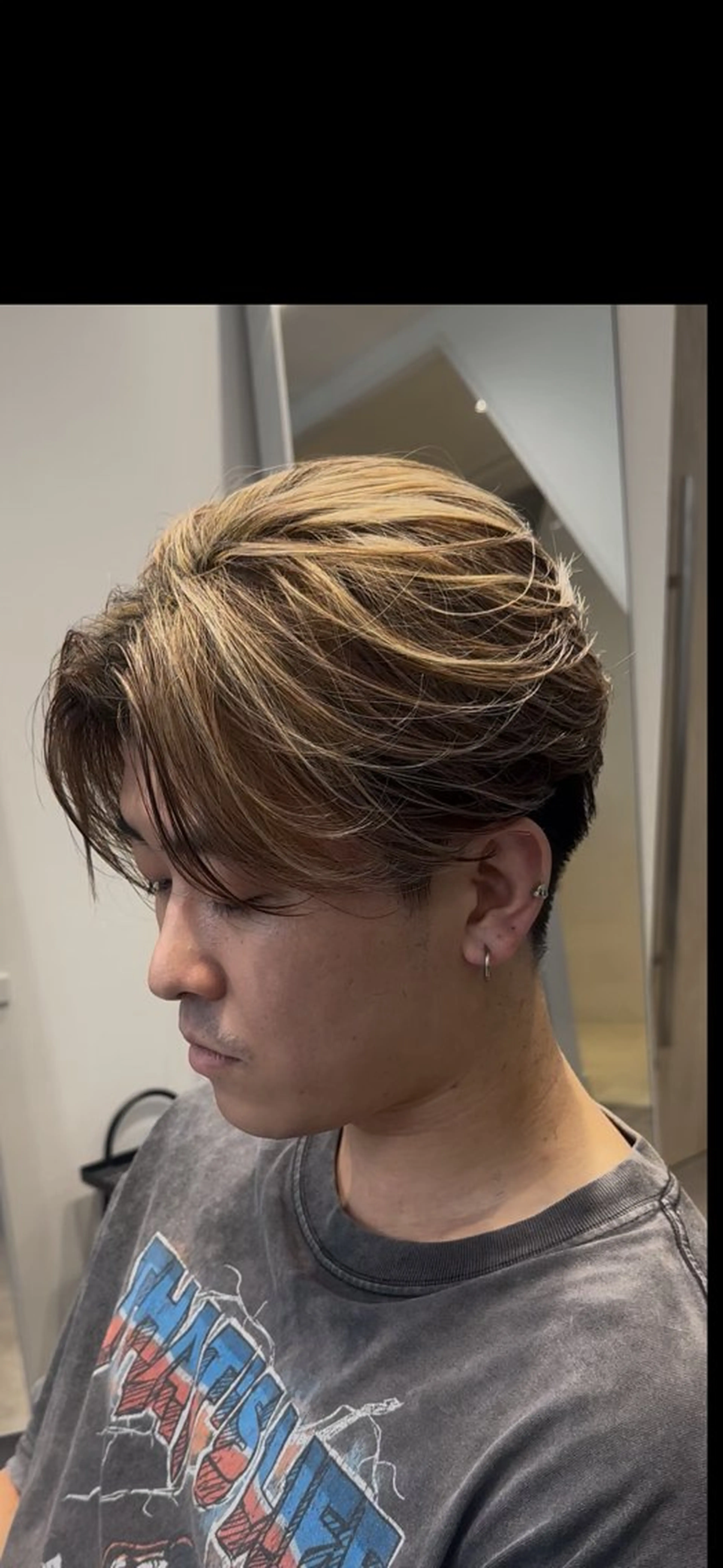 カラー メンズ メンズハイライト ハイライトカラー カット ヘアカラー SALOWIN新宿三丁目所属・新宿/新宿三丁目 メンズハイライト梶原のヘアスタイル