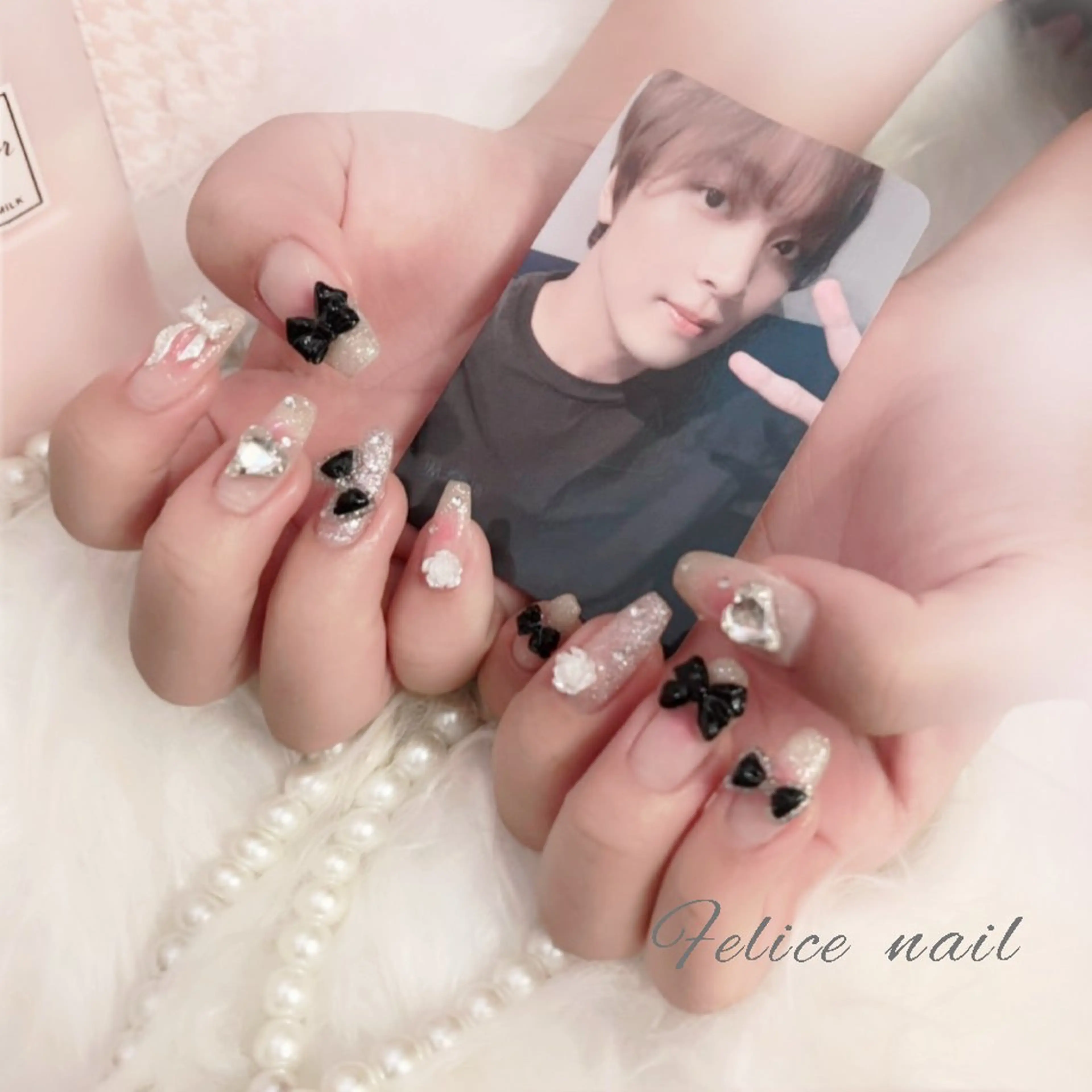 ネイル チークネイル ガーリー ワンホンネイル felice nailのネイルデザイン