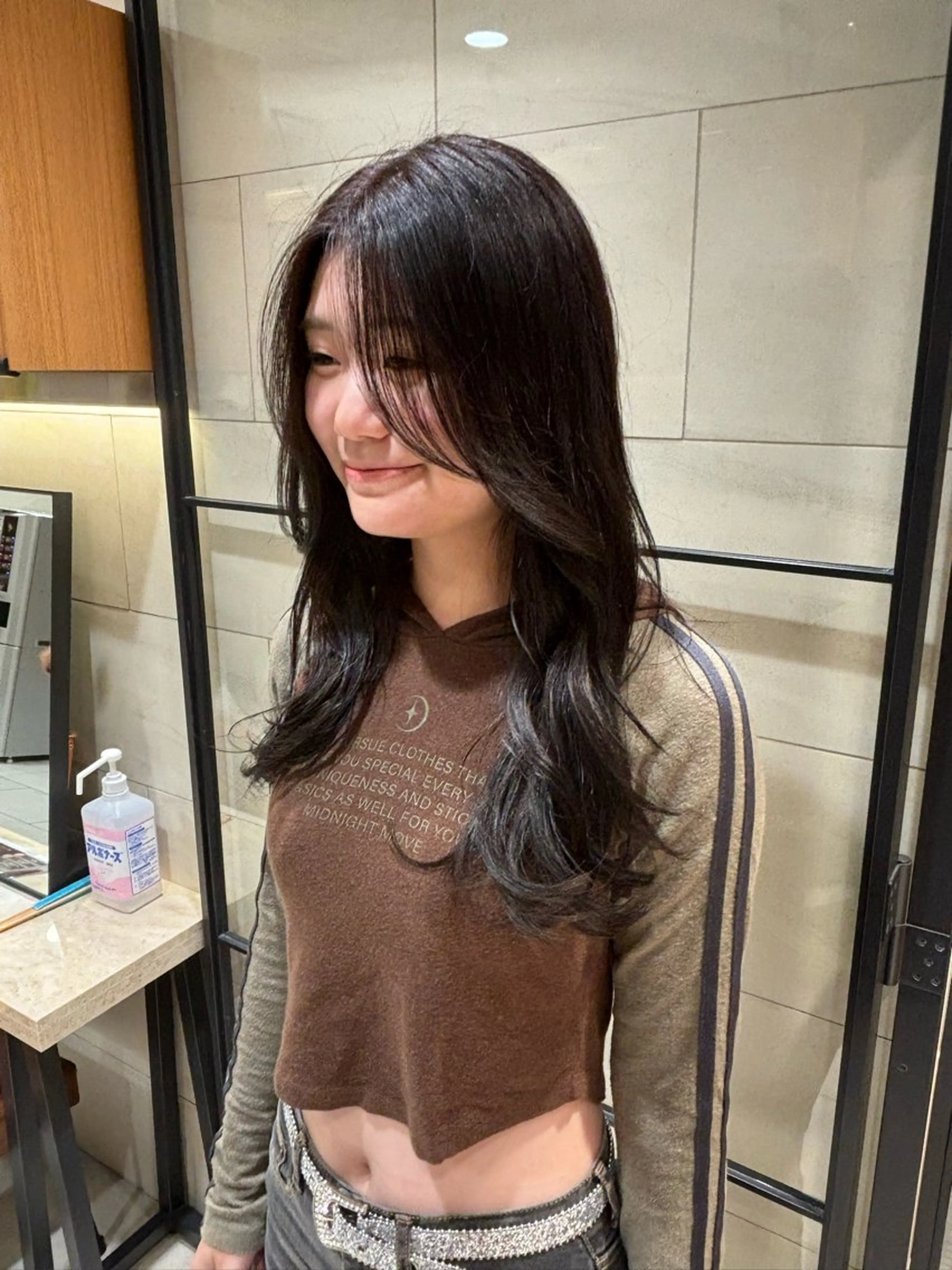 ロング Zina 新宿所属・西山 奈那のヘアスタイル