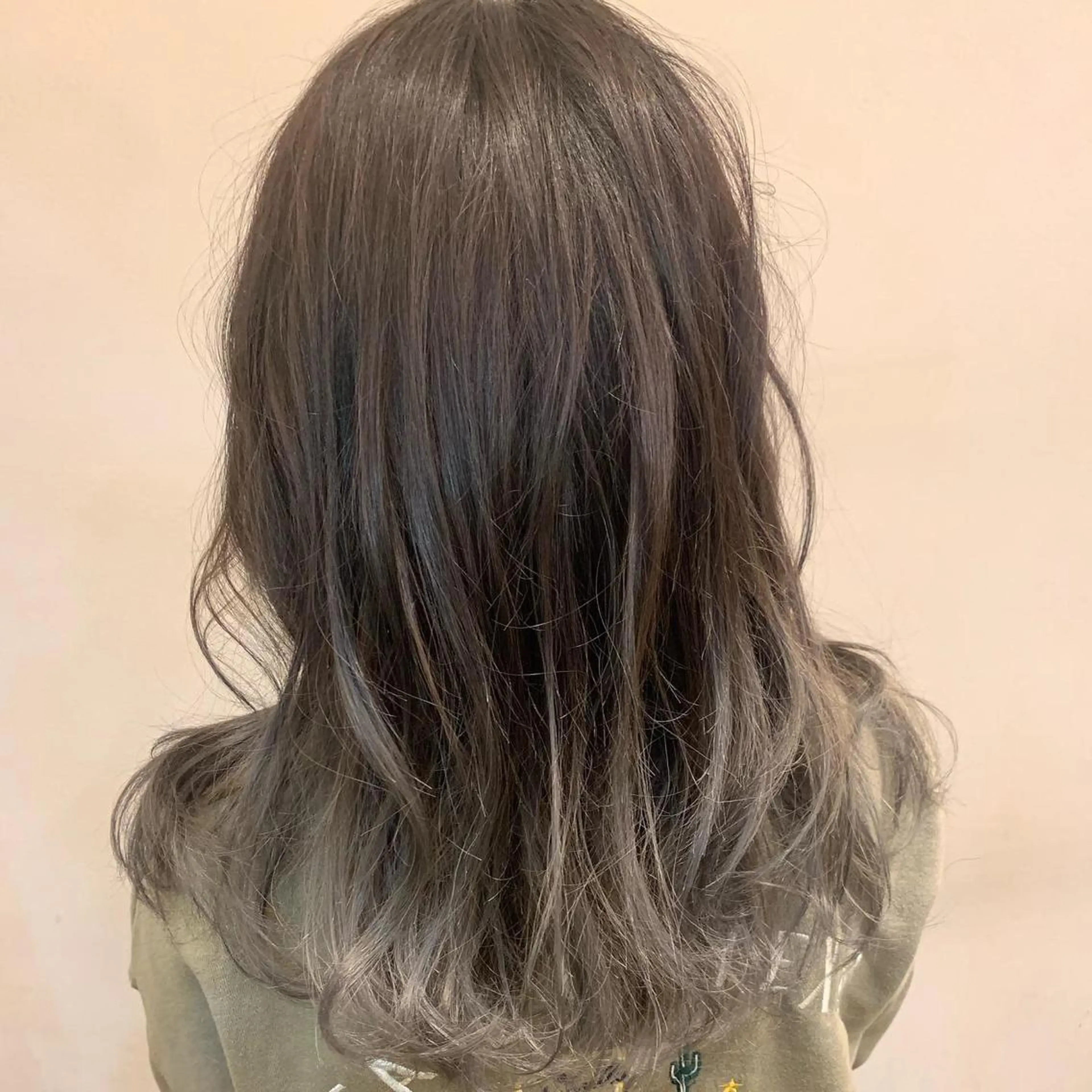 セミロング カット ヘアカラー カットスタジオフタバ所属・★SEIGA ★のヘアスタイル