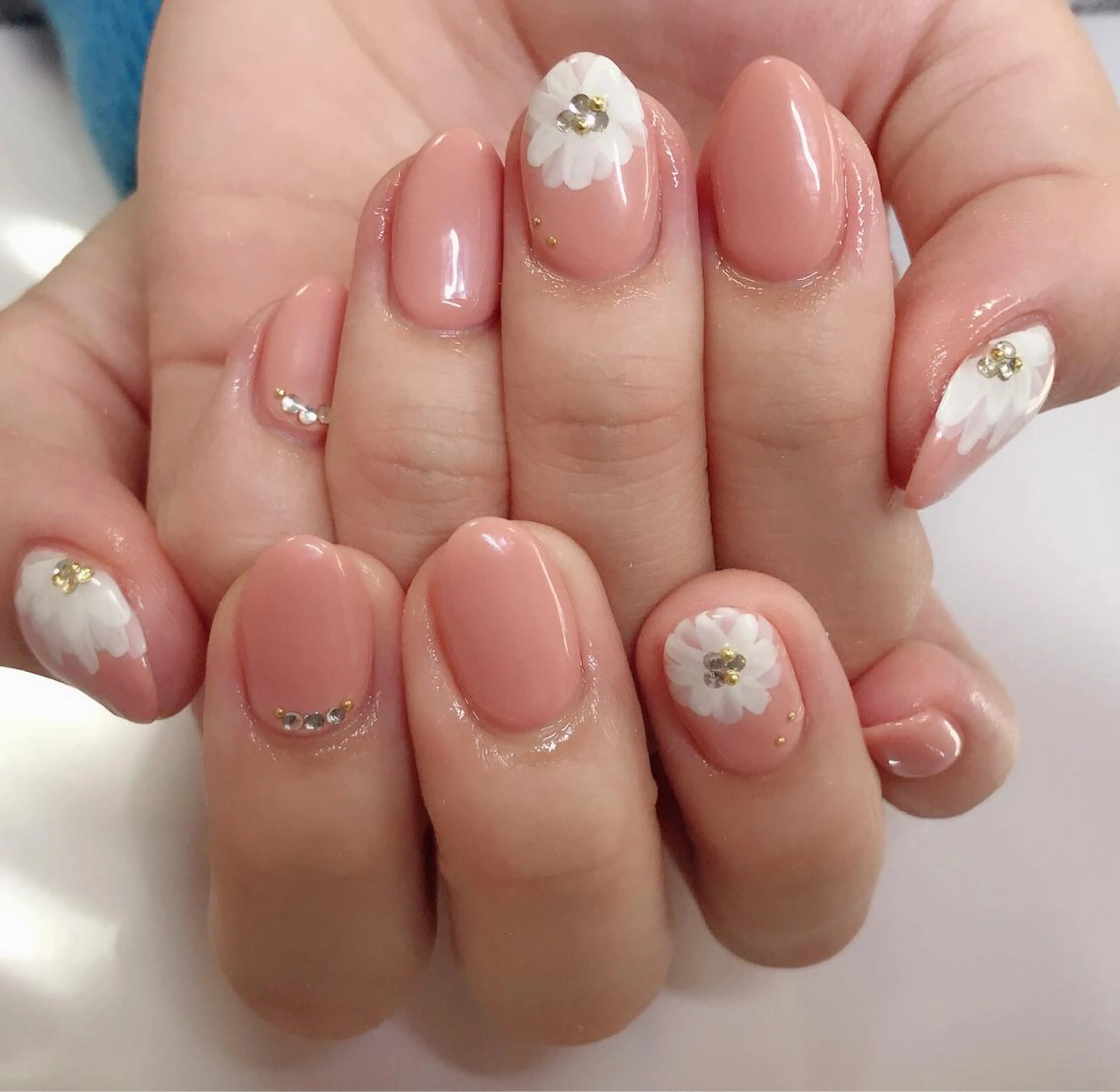 カラー ネイル Q Free nailsのネイルデザイン