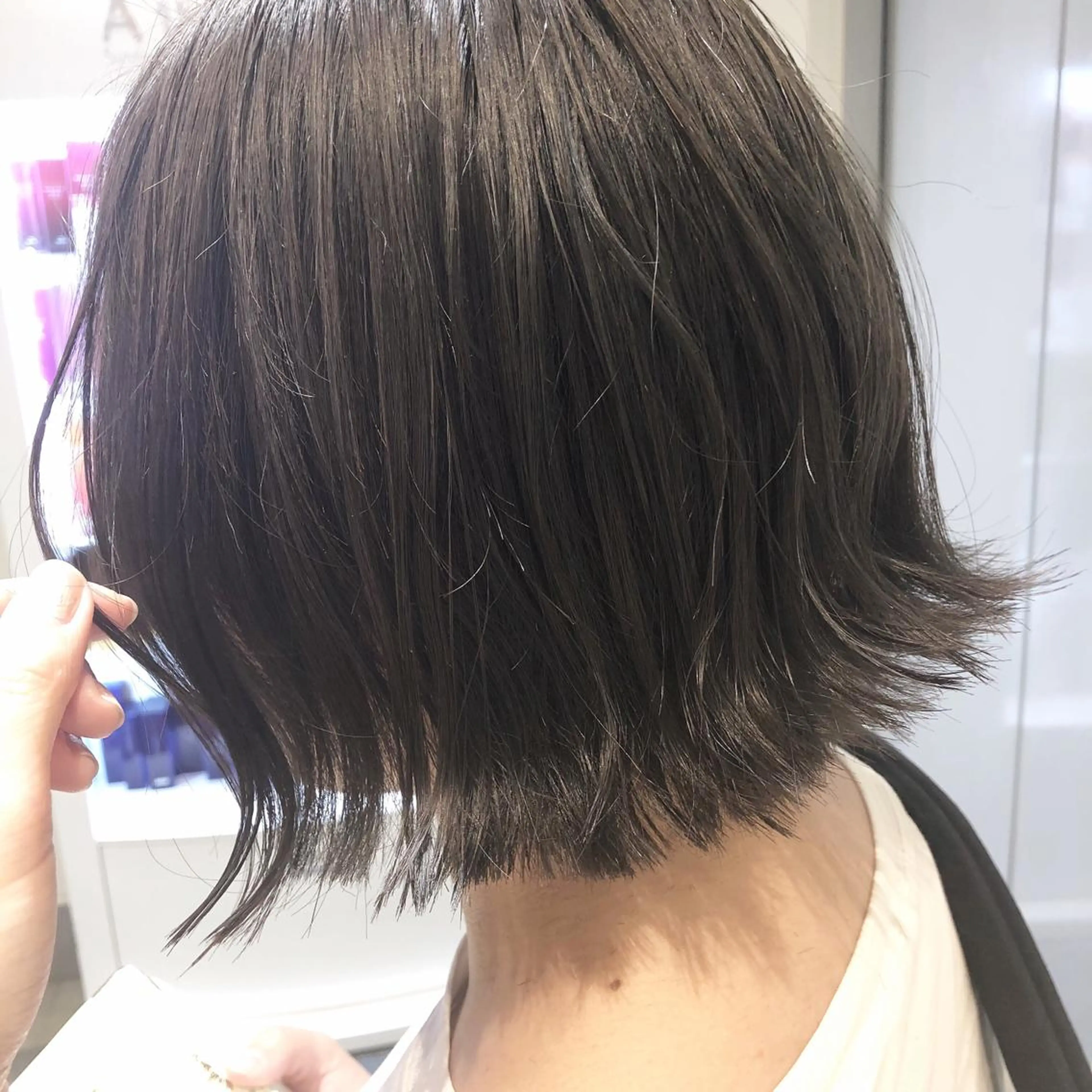 ミディアム カラー シルバー sano sayakaのヘアスタイル