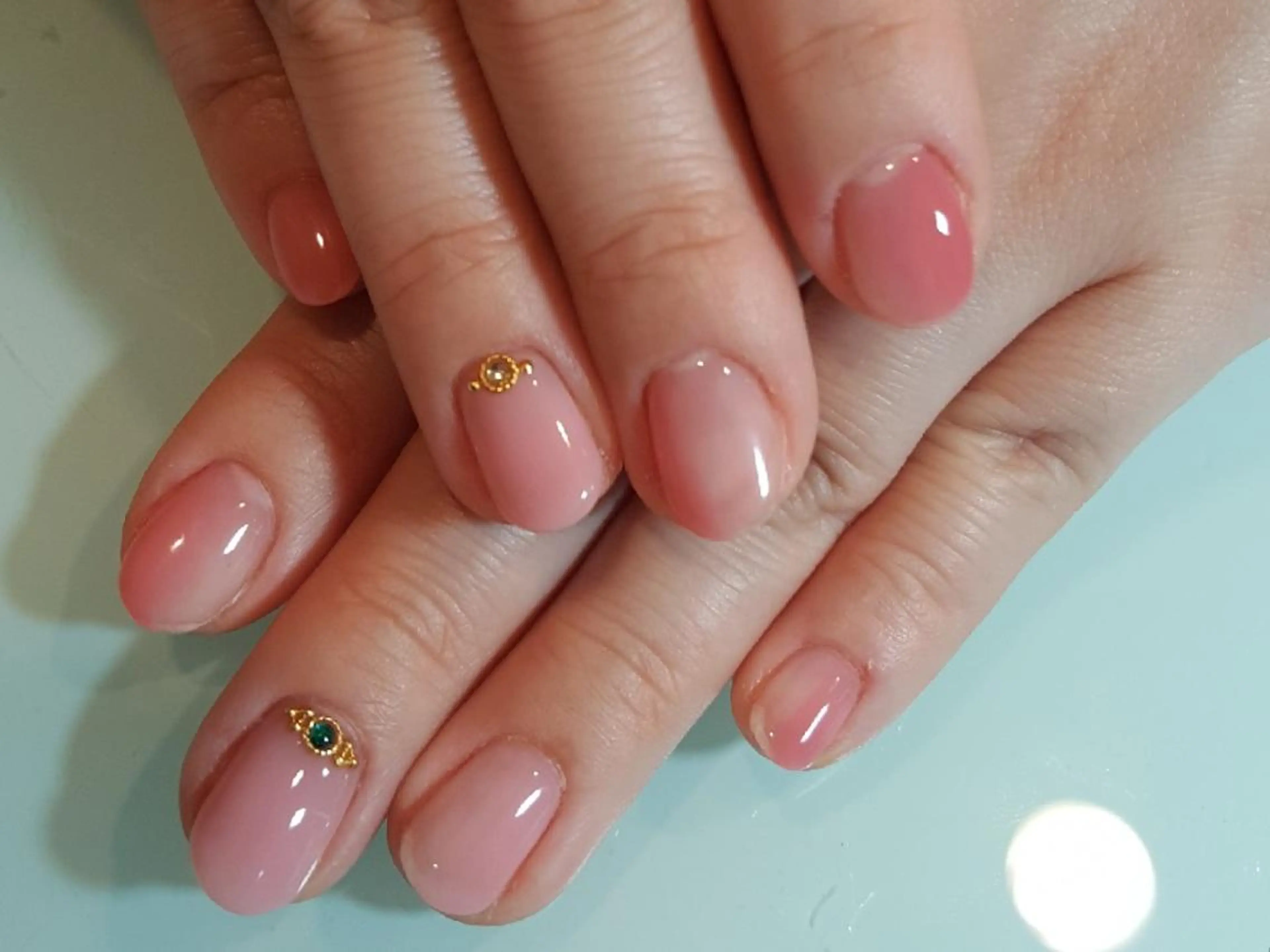 ネイル グラデーション ワンカラーネイル ピンク 人気エリア💖完全個室【ルリエ】所属・ネイルサロン Lelienルリエのネイルデザイン